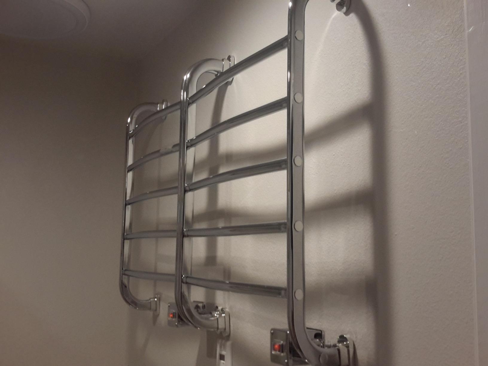 Warmrails Hyde Park Towel Warmer - Free-Standing Towel Warmer Rack for Drying Towels and Garments - 39-Inch Chrome Finish Frame with 8 Bars - Model WHC customer photo 2