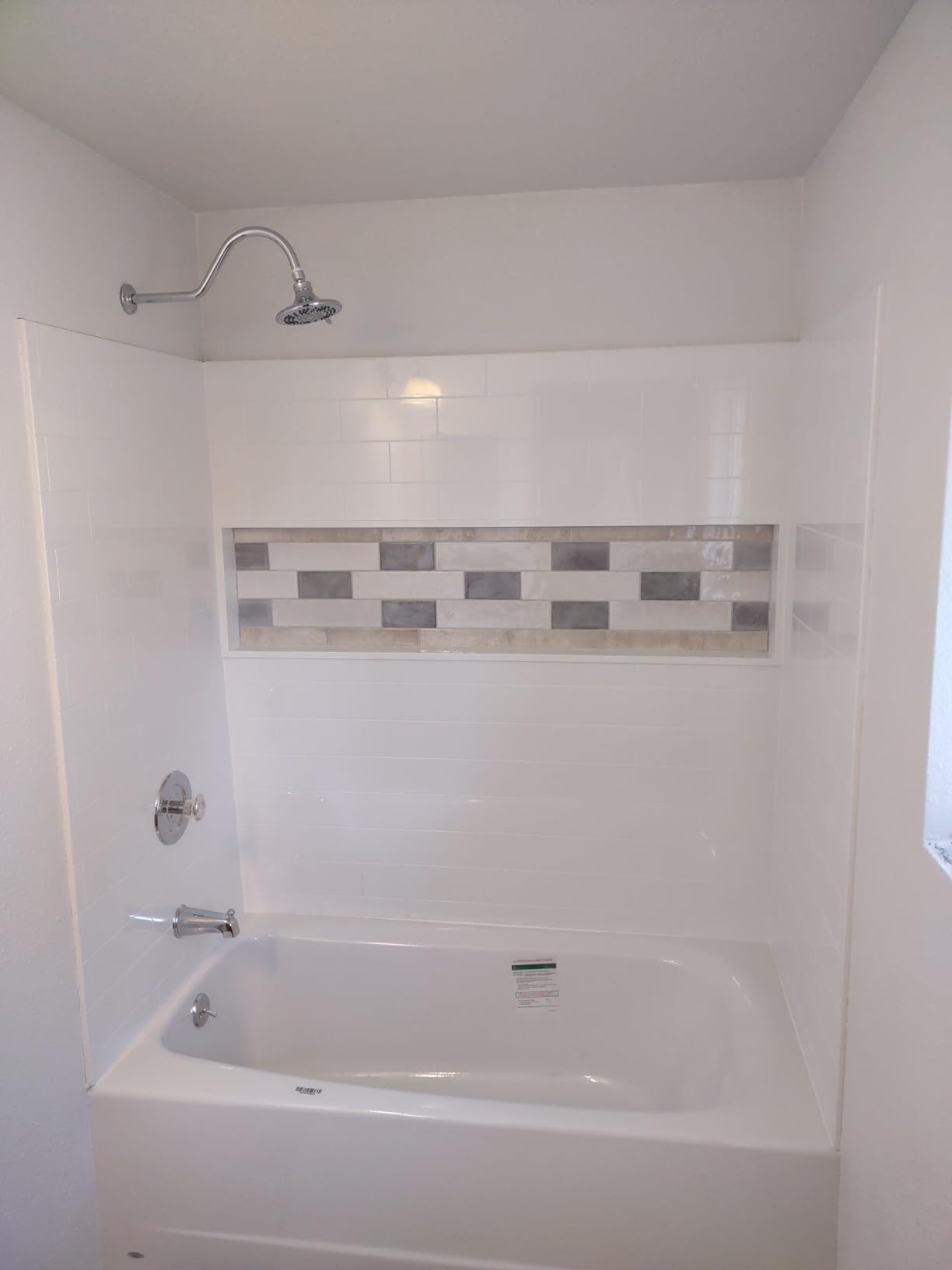 American Standard 2460002.020 Cambridge Apron-Front Americast Soaking Bathtub Left Hand Drain, 60 x 32 in, White customer photo 1