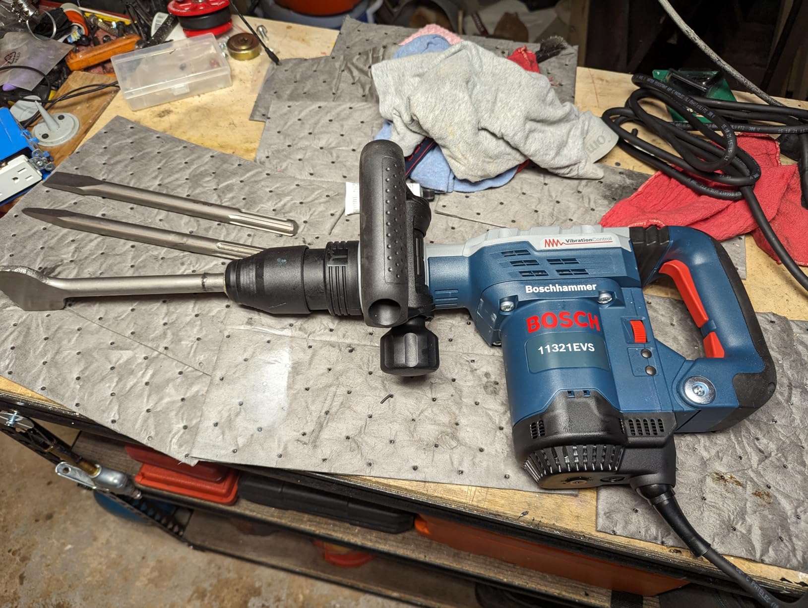 Bosch SDS-Max Demolition Hammer 11321EVS 13 Amp 120V customer photo 1