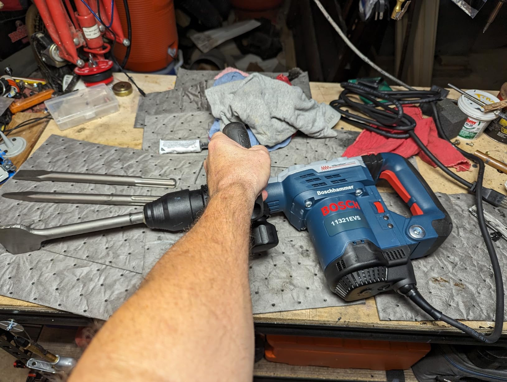 Bosch SDS-Max Demolition Hammer 11321EVS 13 Amp 120V customer photo 2