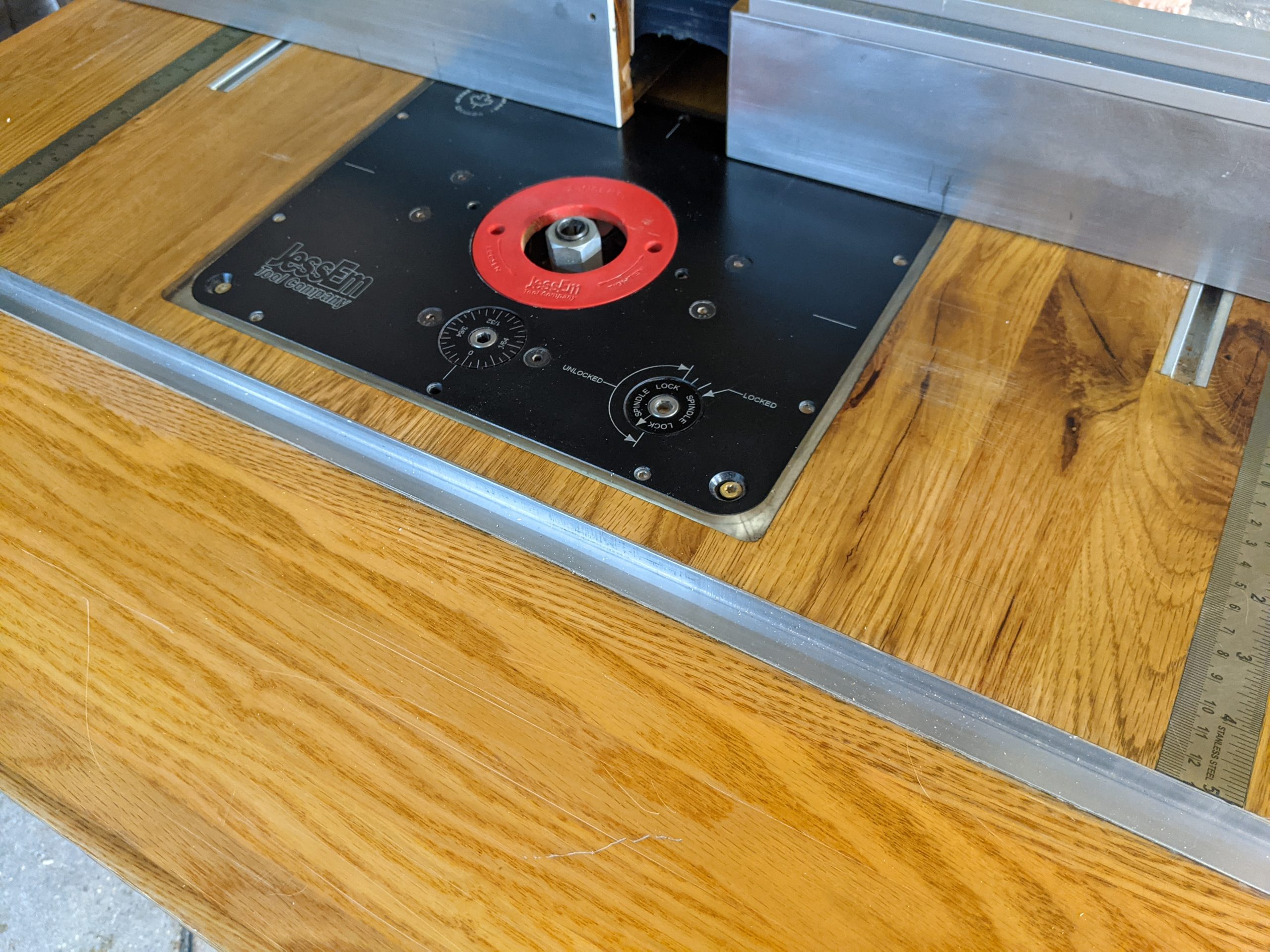 JessEm 02120 Mast-R-Lift II Universal Router Lift with Built in Locking System customer photo 1