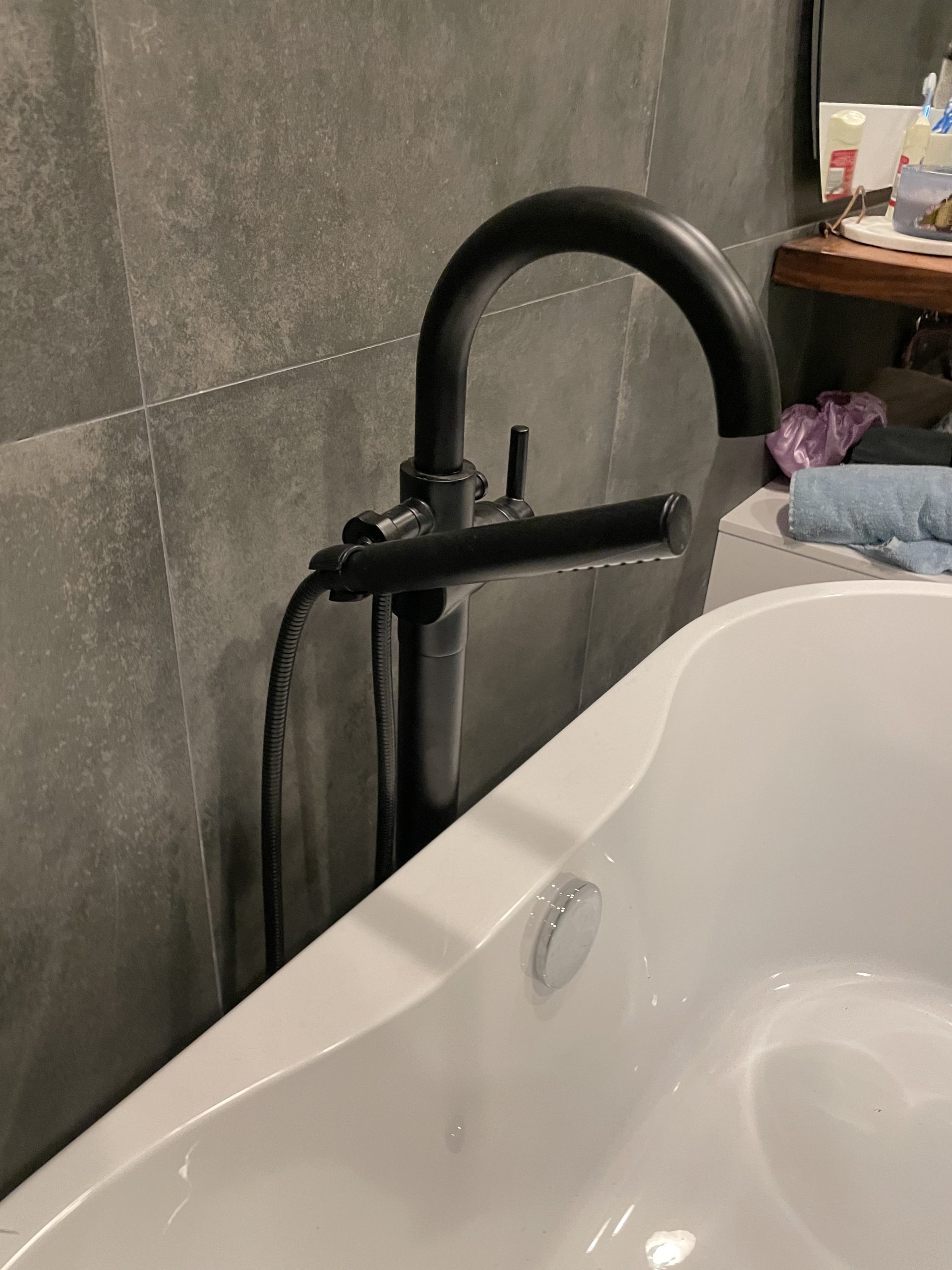 Delta Faucet Trinsic Floor Mount Tub Filler - Freestanding Roman Tub Spout with Handheld Shower - Flexible Shower Hose - Double Check Valves - Stainless, T4759-SSFL (Rough Sold Separately) customer photo 1
