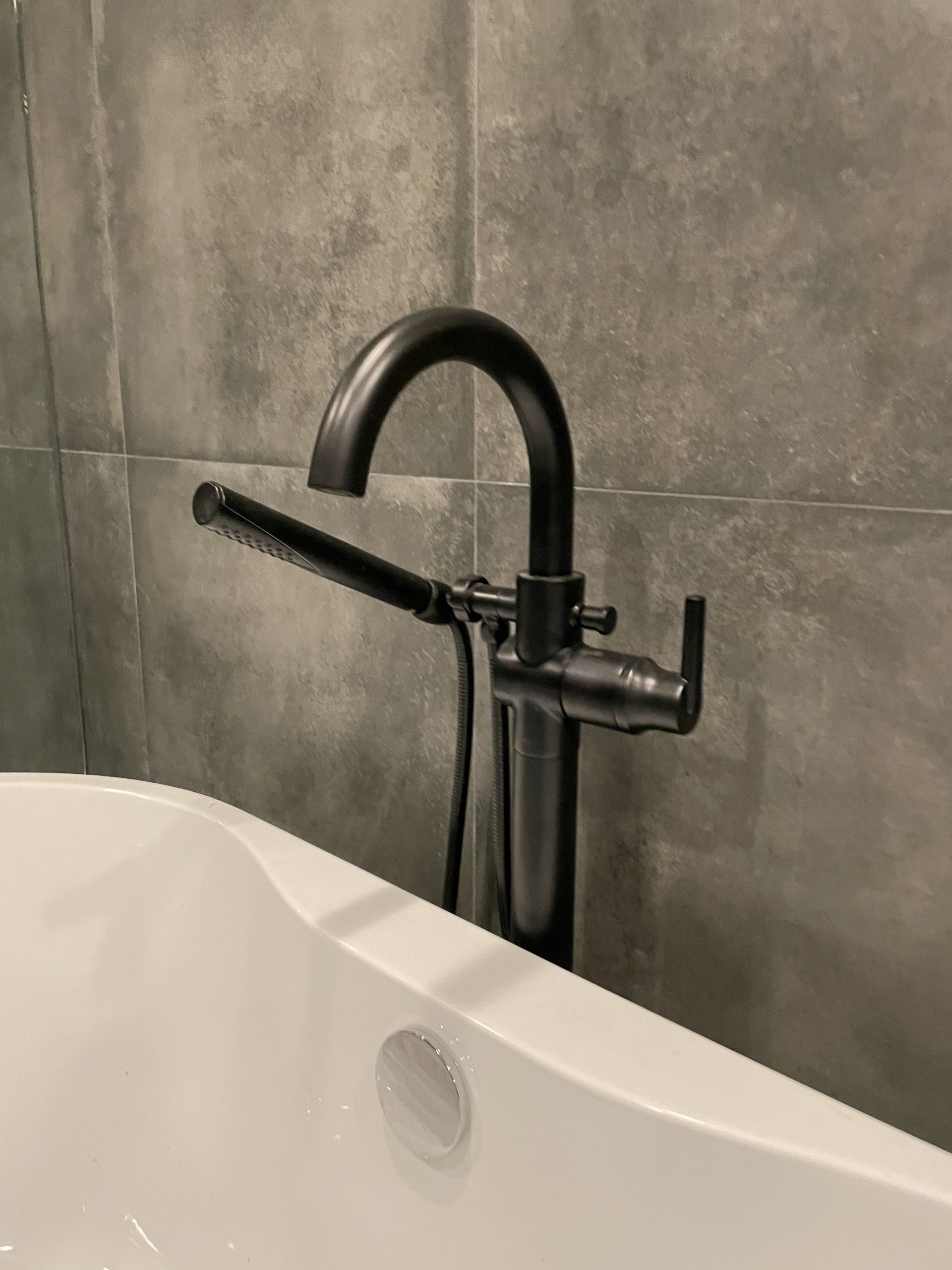 Delta Faucet Trinsic Floor Mount Tub Filler - Freestanding Roman Tub Spout with Handheld Shower - Flexible Shower Hose - Double Check Valves - Stainless, T4759-SSFL (Rough Sold Separately) customer photo 2