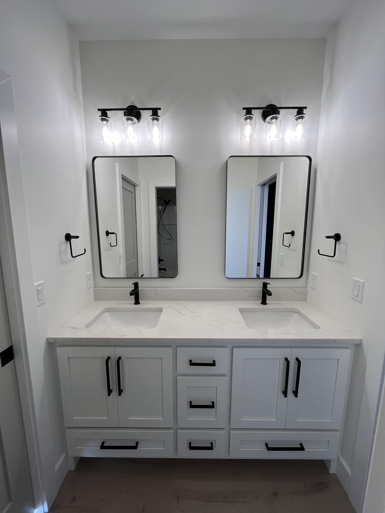 KOHLER 20000-0 Caxton Rectangle Undermount Bathroom Sink, Bathroom Vanity Sink with Overflow Drain, 20-1/4 L x 15-11/16 W, White customer photo 1