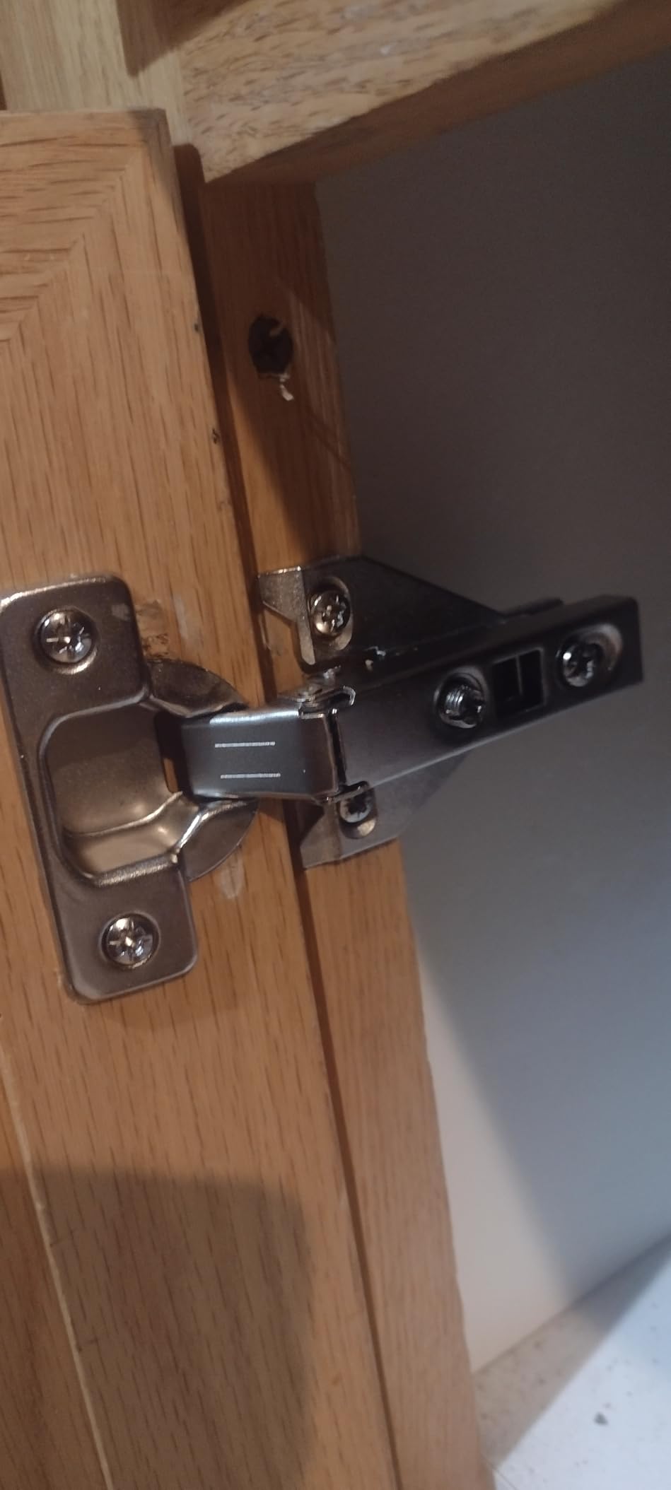 Probrico 1 Pair (2 Pack) Kitchen Cabinet Hinges for Face Frame Cabinet, Concealed Cabinet Hinges Brushed Nickel with Mounting Screws customer photo 1