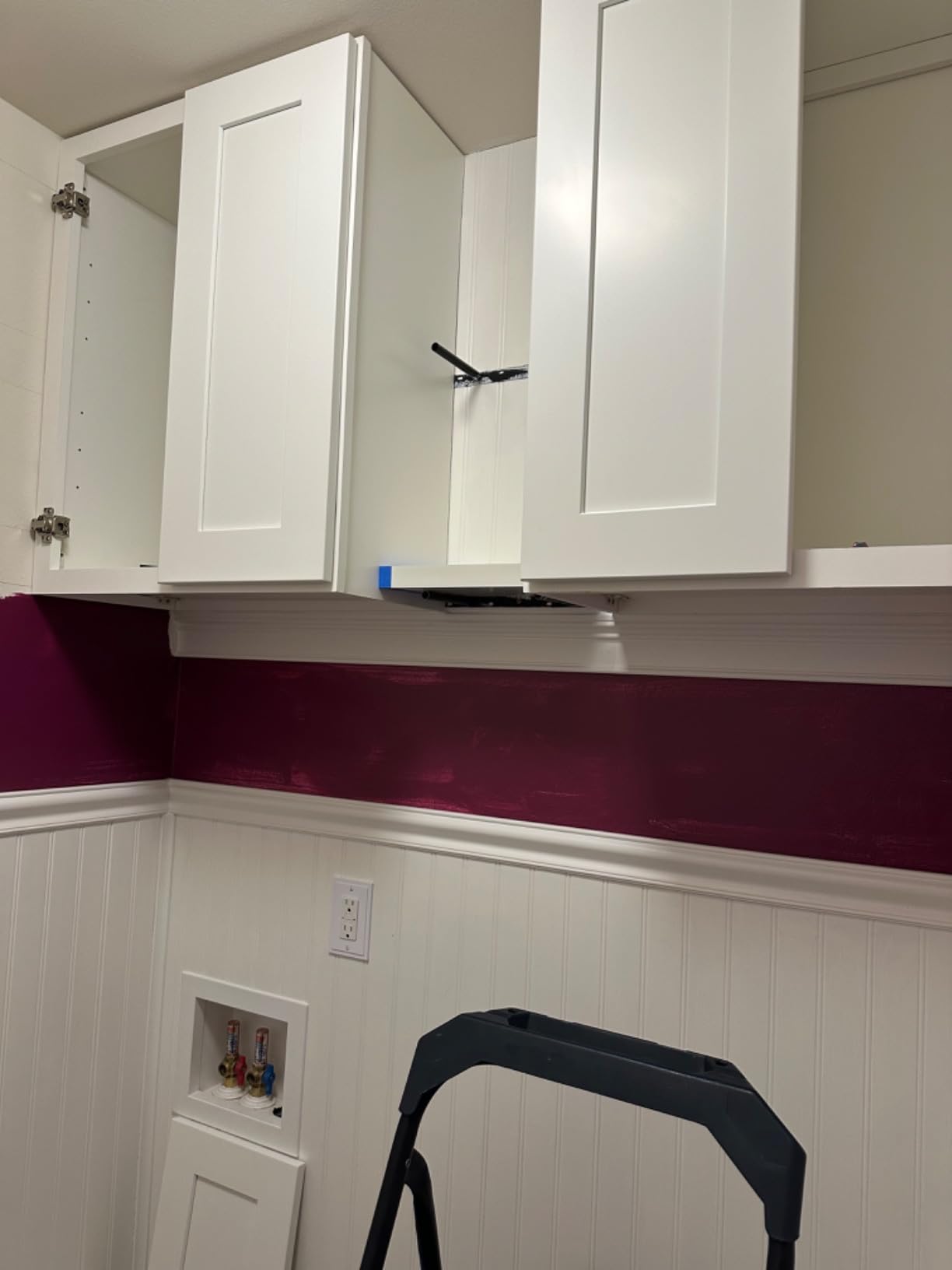 Design House Brookings Shaker Unassembled Wall Kitchen Cabinet W2430, 24 W x 12 D x 30 H, Painted White, Solid Wood customer photo 2