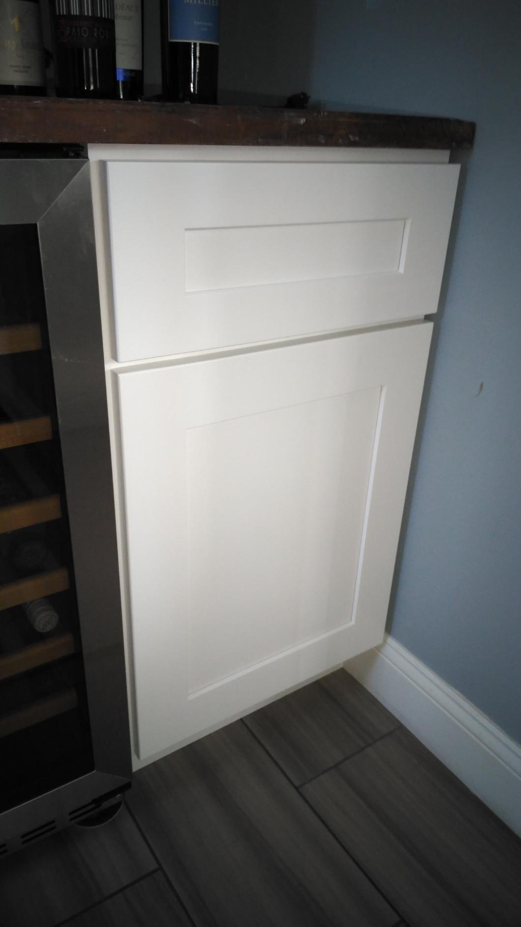 Design House Brookings Shaker Unassembled Base Kitchen Cabinet B42, 42 W x 24 D x 34.5 H, Painted White with Sherwin Williams, Solid Wood customer photo 1