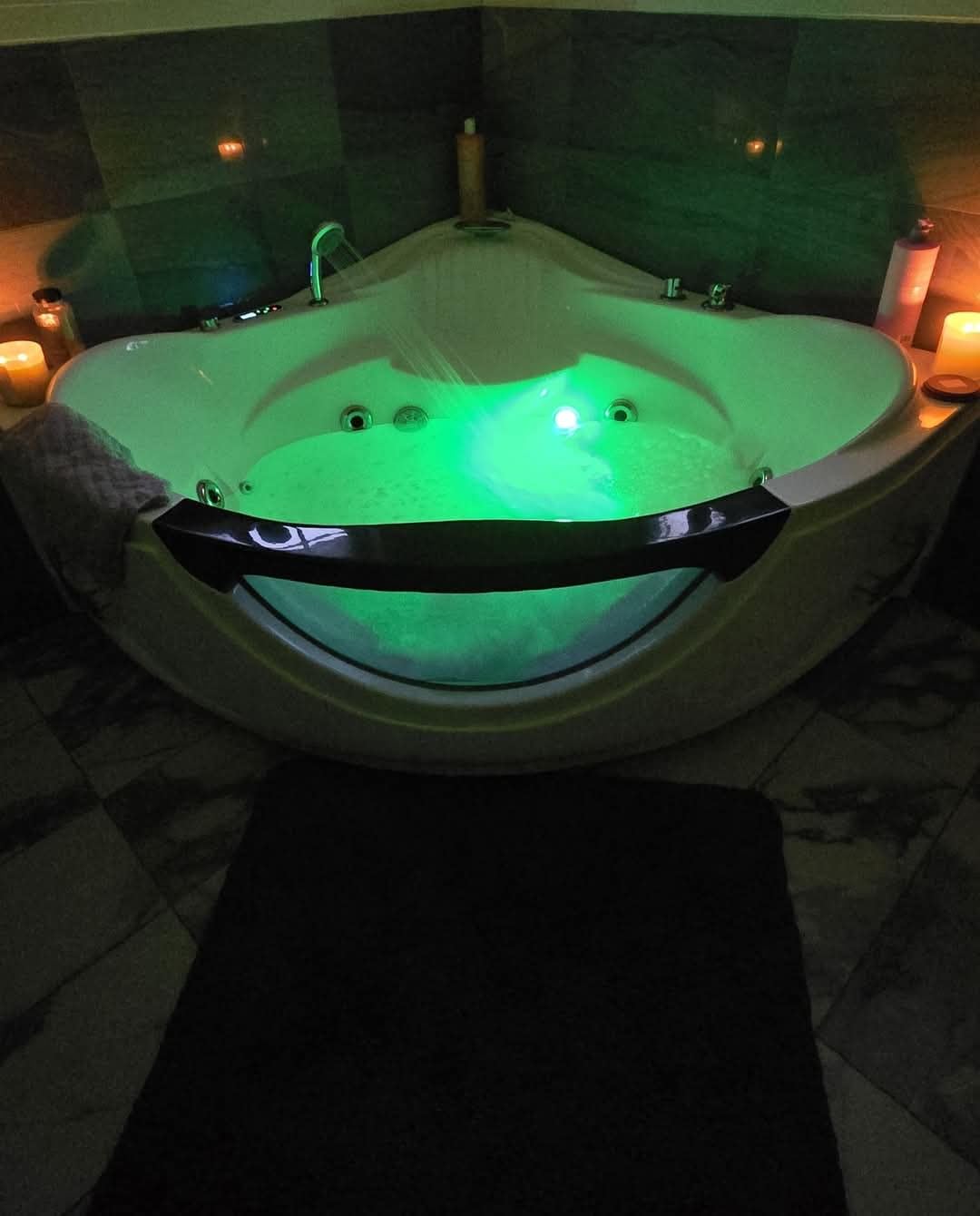 Empava 2 Person Whirlpool Bathtub,Corner Jetted Bathtub with Heater,Corner Jetted Tub with Light,Spa Bath tub with 10 Jets,Hydro Massage Tub with Chromatherapy,ETL Certified customer photo 1