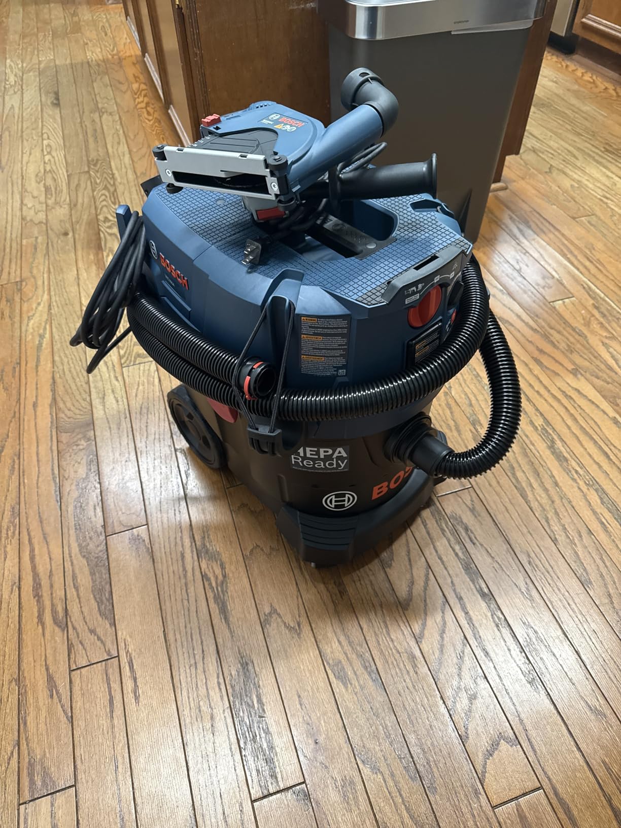 BOSCH VAC090AH Portable 9 Gallon Dust Extractor with Auto Filter Clean and HEPA Filter customer photo 1