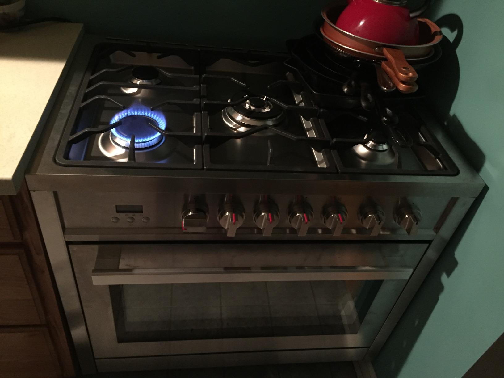 COSMO COS-965AGFC 36 in. Nebula Collection 4.4 cu. ft. Gas Range, 5 Burners, Rapid Convection Oven, Cast Iron Grates in Stainless Steel customer photo 1