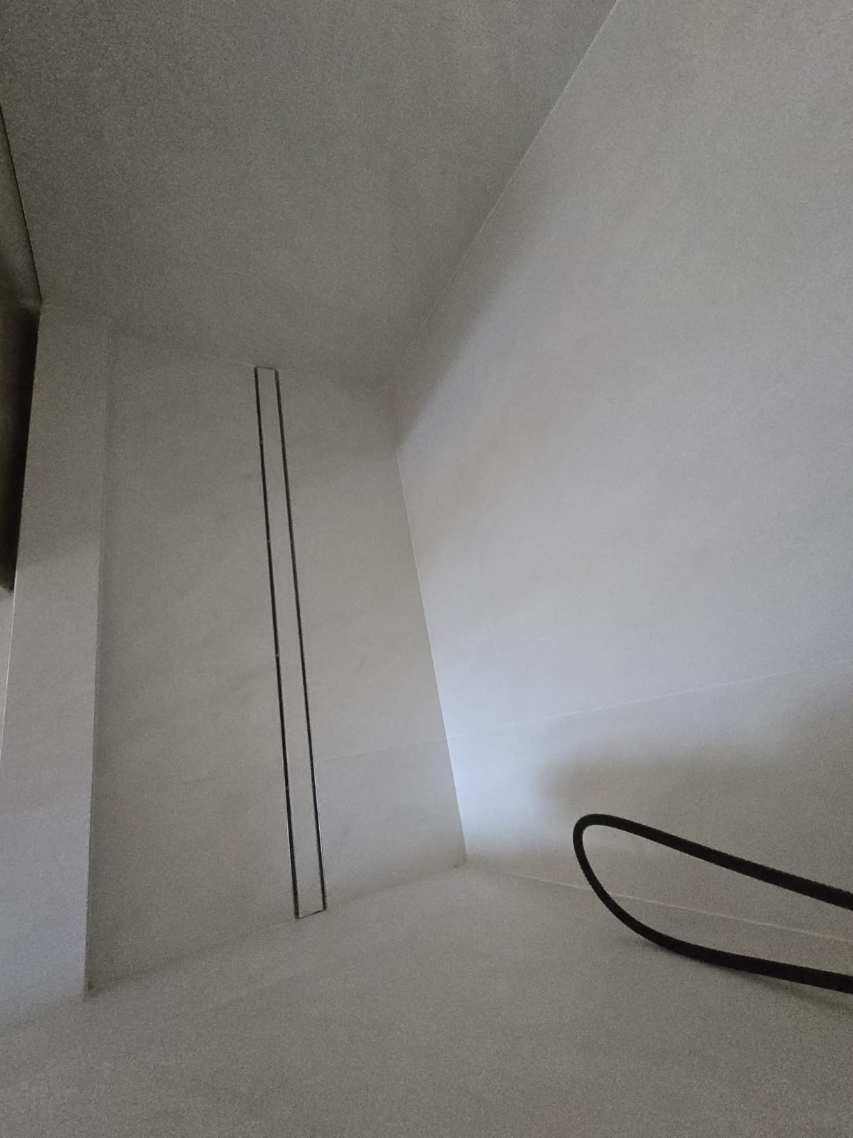 Neodrain 24-Inch Linear Shower Drain with Tile Insert Grate, Brushed 304 Stainless Steel Rectangle Shower Floor Drain, Linear Drain with Leveling Feet, Hair Strainer customer photo 2