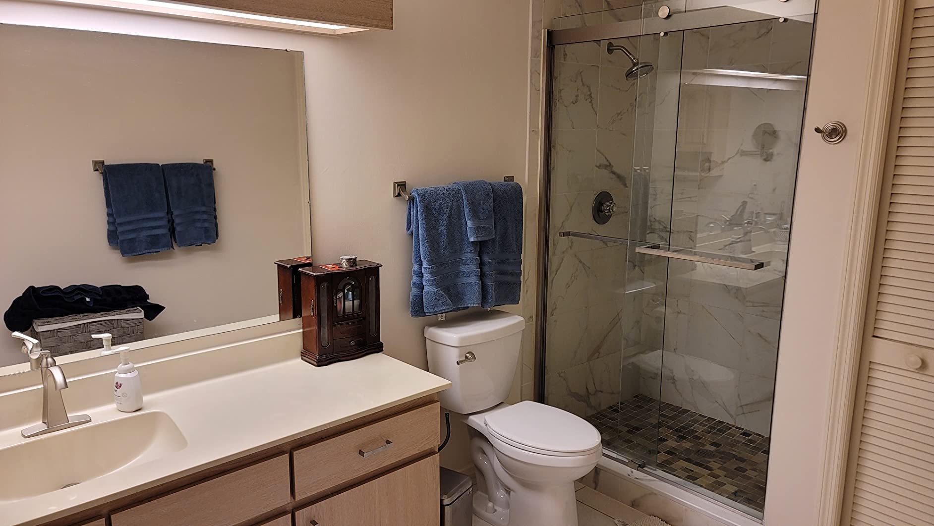 DreamLine Sapphire 56-60 in. W x 76 in. H Semi-Frameless Bypass Shower Door in Brushed Nickel, SHDR-6360762-04 customer photo 2