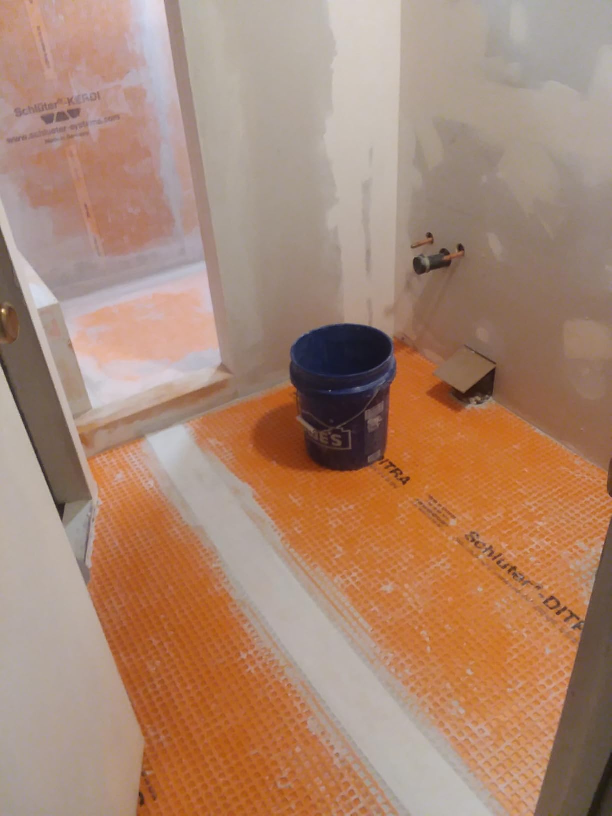 Schluter Kerdi Shower Kit with Shower Tray, Curb, Waterproofing Membrane, Strips and Seals - Complete Waterproofing System for Tiled Showers - ABS Plastic, 38