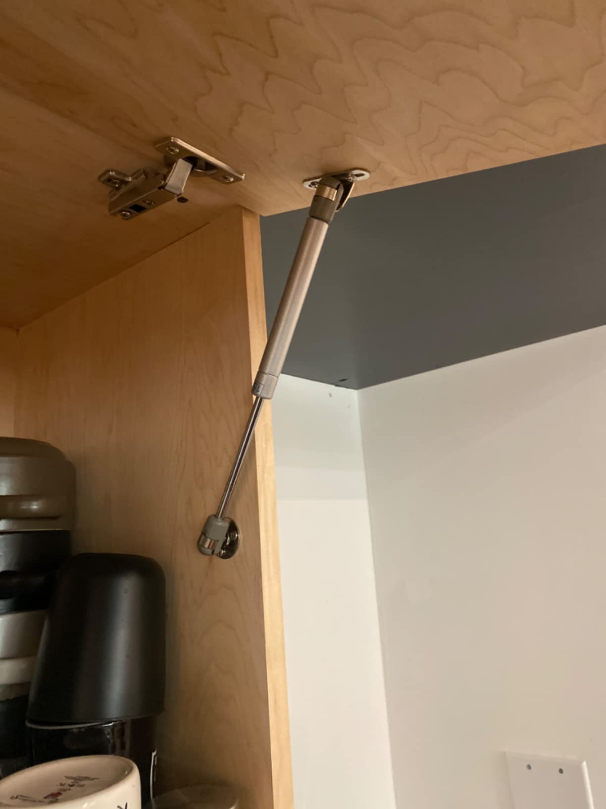 Kitchen Cabinet Door Hinge - Gas Strut Lid Stay Support, Soft Close, 150N/33lb/15KG [2 Pack] customer photo 1