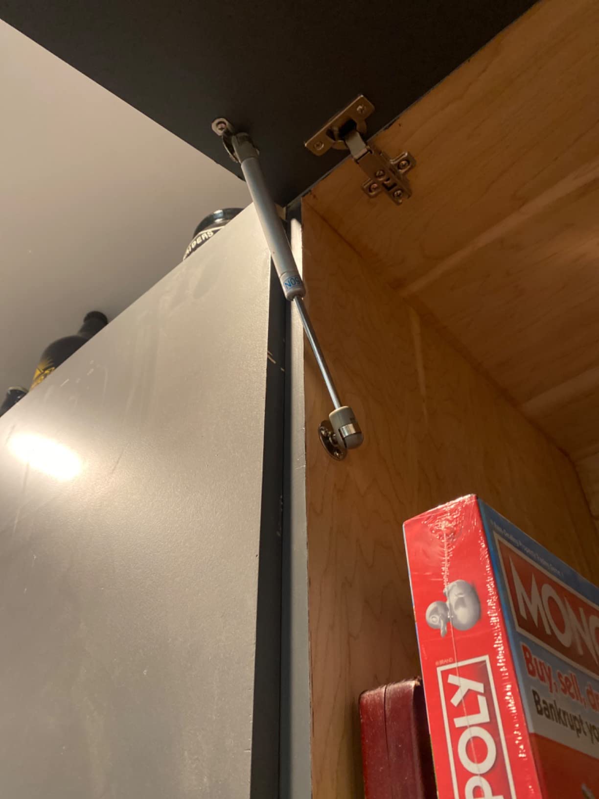 Kitchen Cabinet Door Hinge - Gas Strut Lid Stay Support, Soft Close, 150N/33lb/15KG [2 Pack] customer photo 2