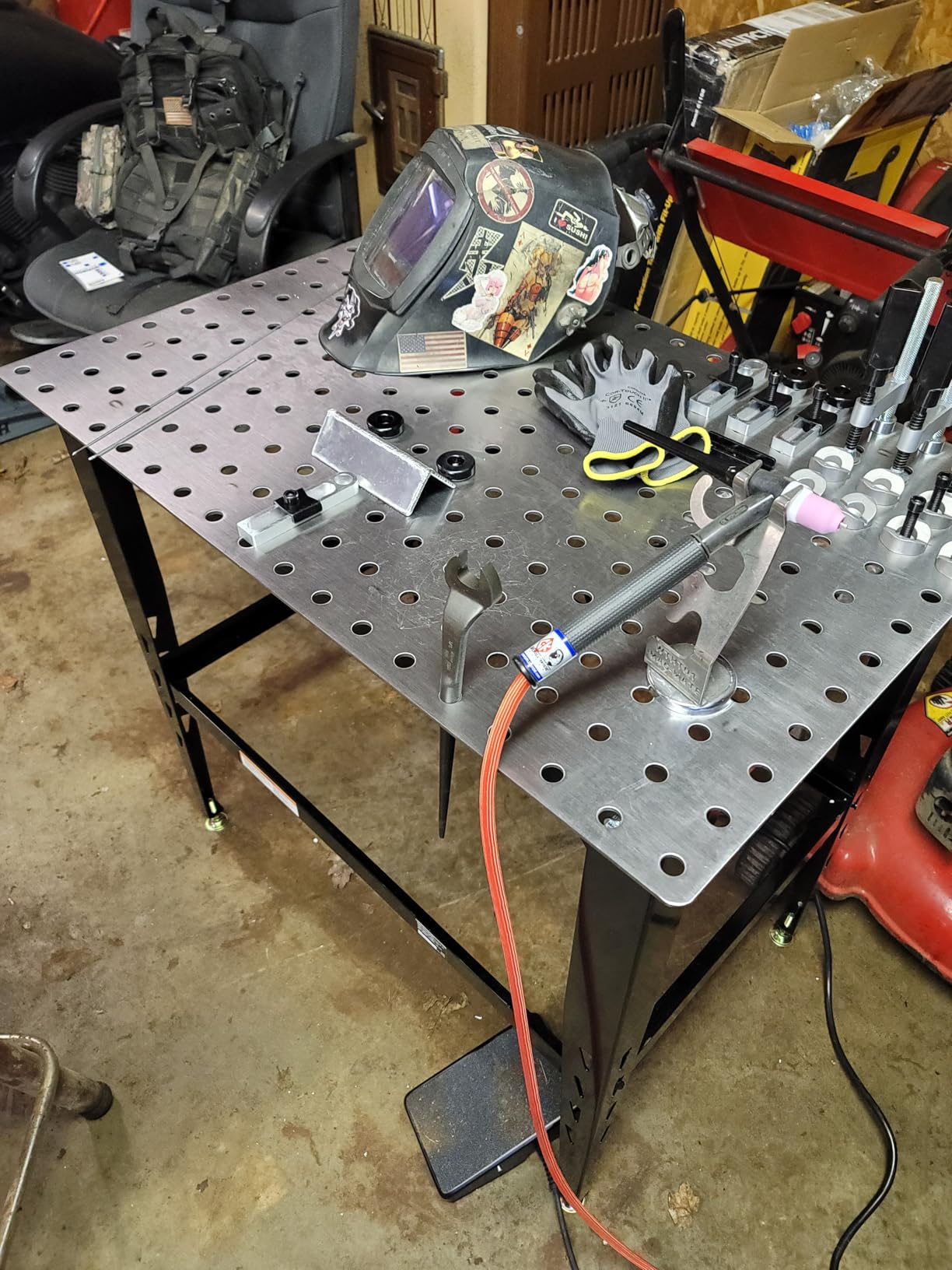 Klutch Steel Welding Table with 24-Piece Fit-Up Tool Kit, 600 Lb Capacity, 36 in. L x 24 in. W x 33-1/4 in. H, 16mm Fixture Holes customer photo 2