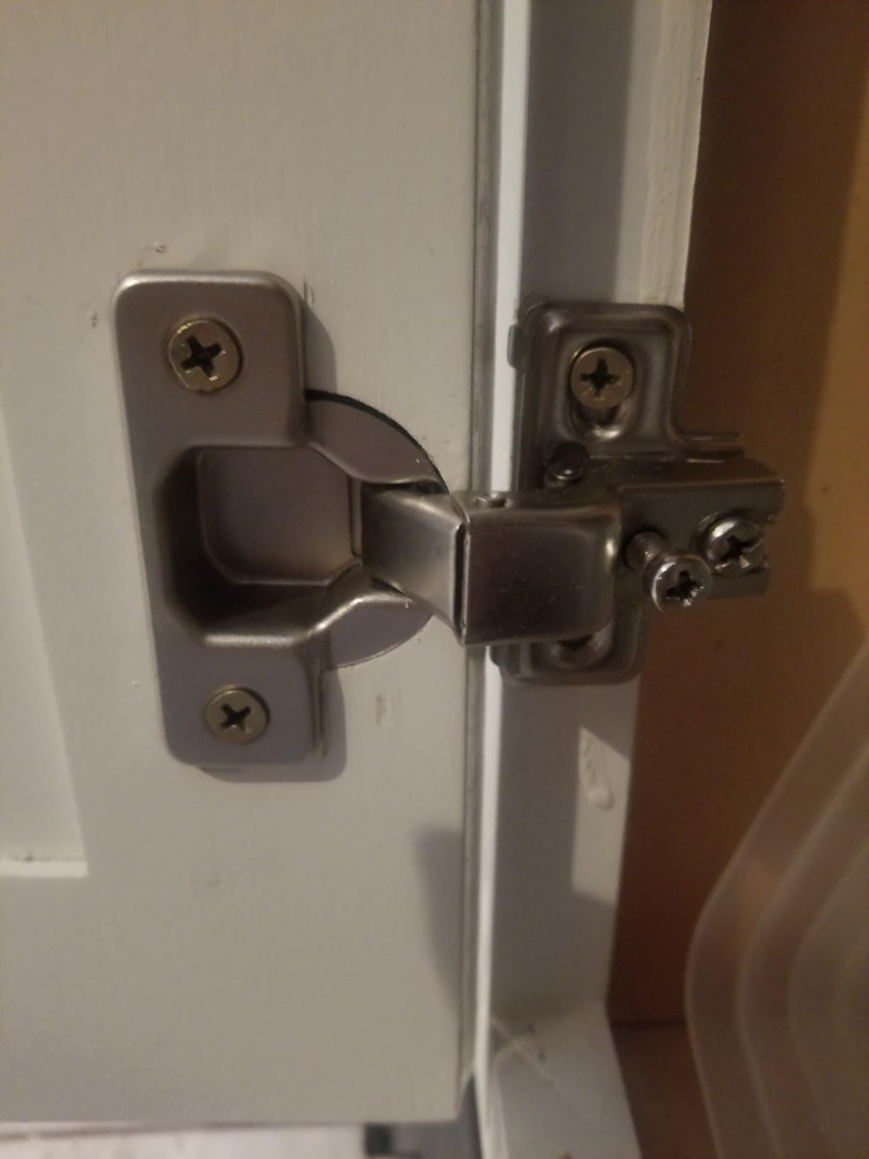 Silverline 1/2 inch Overlay Concealed Cabinet Hinges, Self-Closing Short Arm European Hinge for Face Frame Cabinets, 105Deg Opening, 35mm Cup, Screw-On Steel Hardware with Screws (6 Pack) customer photo 2