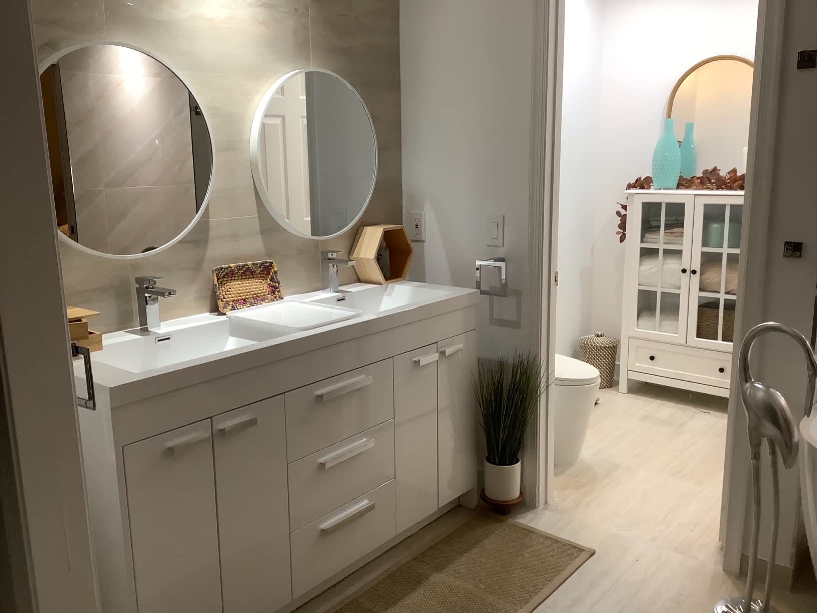 Eviva Lugano 24 in. Concrete Gray Single Sink Bath Vanity with Acrylic Top and Integrated Sink customer photo 2