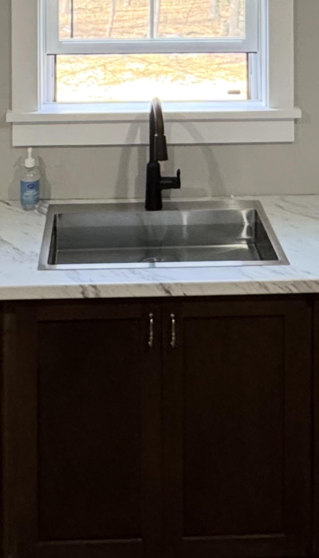Comllen Commercial 33 Inch 304 Stainless Steel Farmhouse Sink, Single Bowl Kitchen Sinks 16 Gauge 9 Inch Deep Handmade Undermount Farm Apron Front Kitchen Sink customer photo 1