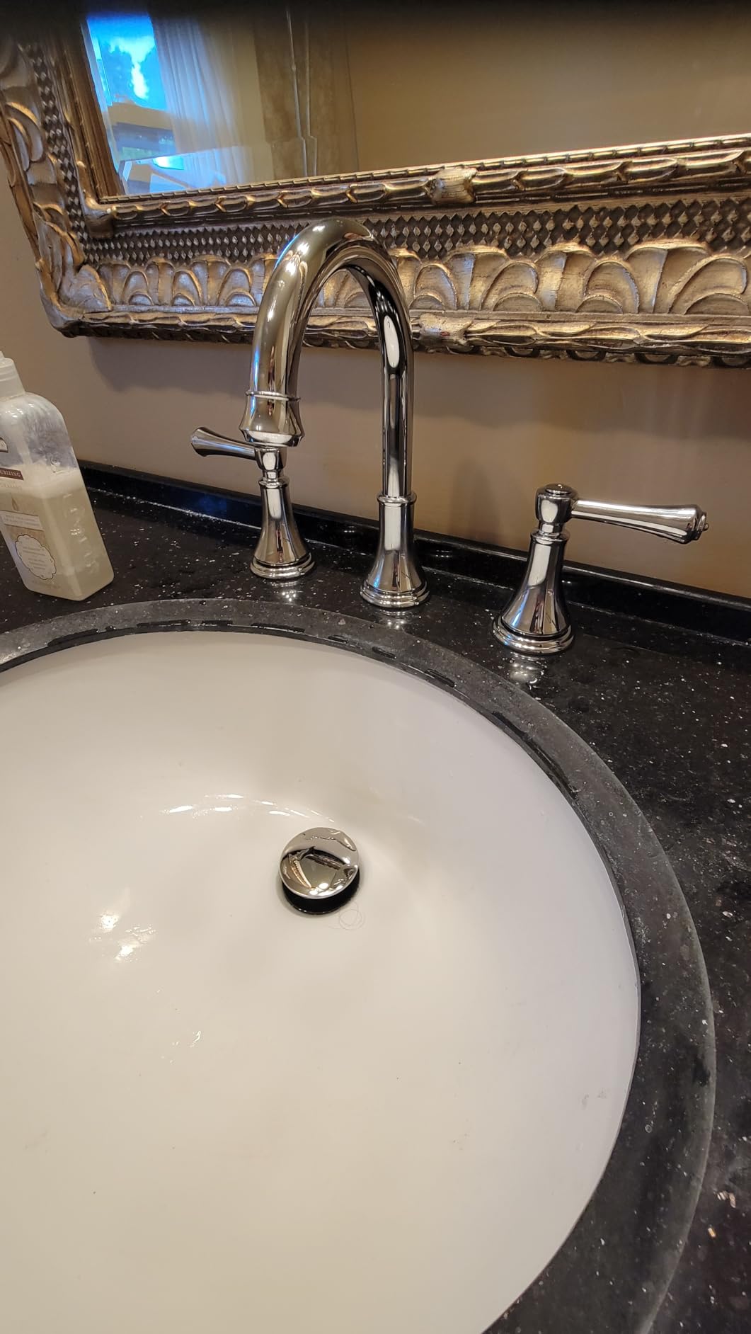 TimeArrow Matte Black 8 inch Widespread Bathroom Sink Faucet 3 Holes with Pop-Up Drain, 2 Handle Modern Bathroom/Vanity/Lavatory Faucet with Brass 360° Swivel Spout, TAF830Y-MB customer photo 1