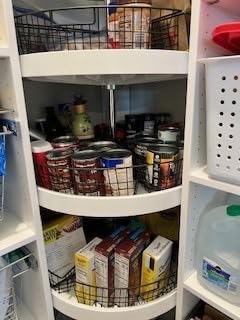 Leeden Lazy Susan Wire Storage Organizer Basket with Handle-Metal Cabinet Storage Bins -Kitchen Cabinet Organizer-1/4 Wedge Can Organizer Black (for 24