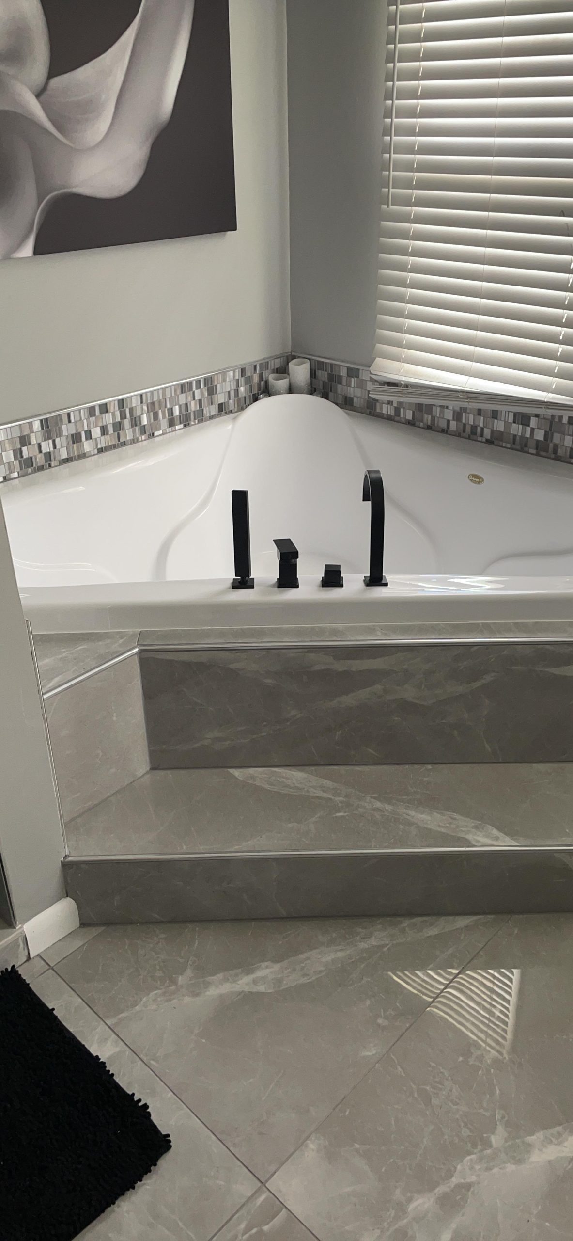 Carver Tubs - NW7272 - Modern Acrylic Fiberglass Whirlpool Tub Water Massage Two Person Bathtub, w/ 12 Jet - White Acrylic Corner Tub w/Built-in, Headrest, Deep Relaxing Soak - 72