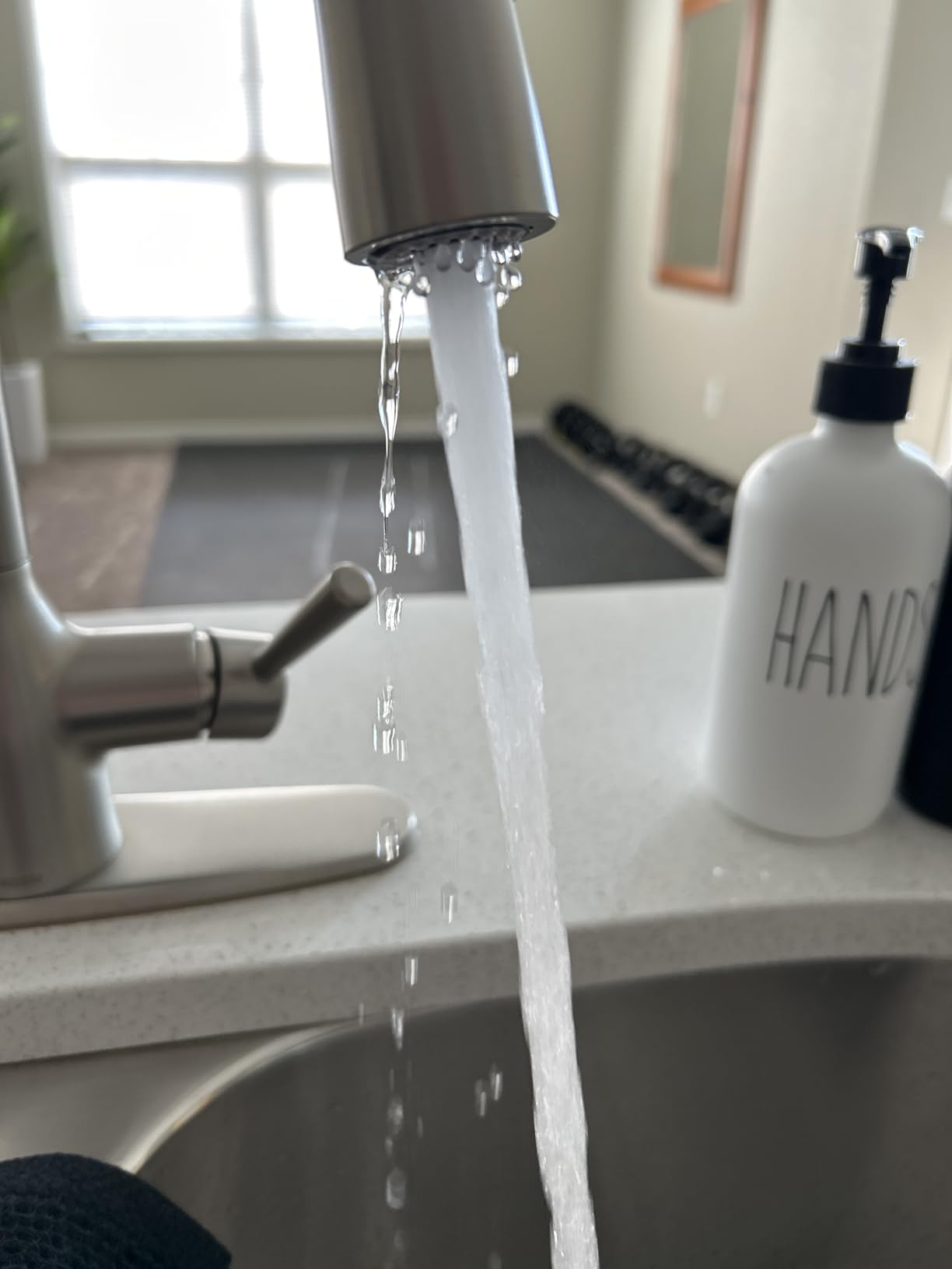 Moen Adler Matte Black One-Handle High Arc Kitchen Sink Faucet with Power Clean, Modern Kitchen Faucet with Pull Down Sprayer, 87233BL customer photo 2