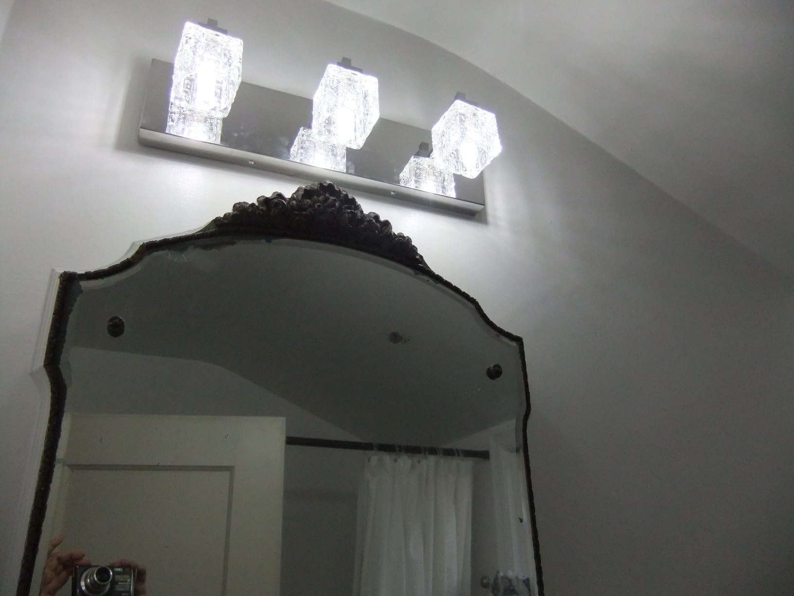 TRLIFE Bathroom Vanity Light Fixtures, Modern Bathroom Lights Over Mirror 3 Lights Vanity Light 19inches Crystal Vanity Light Fixture customer photo 1