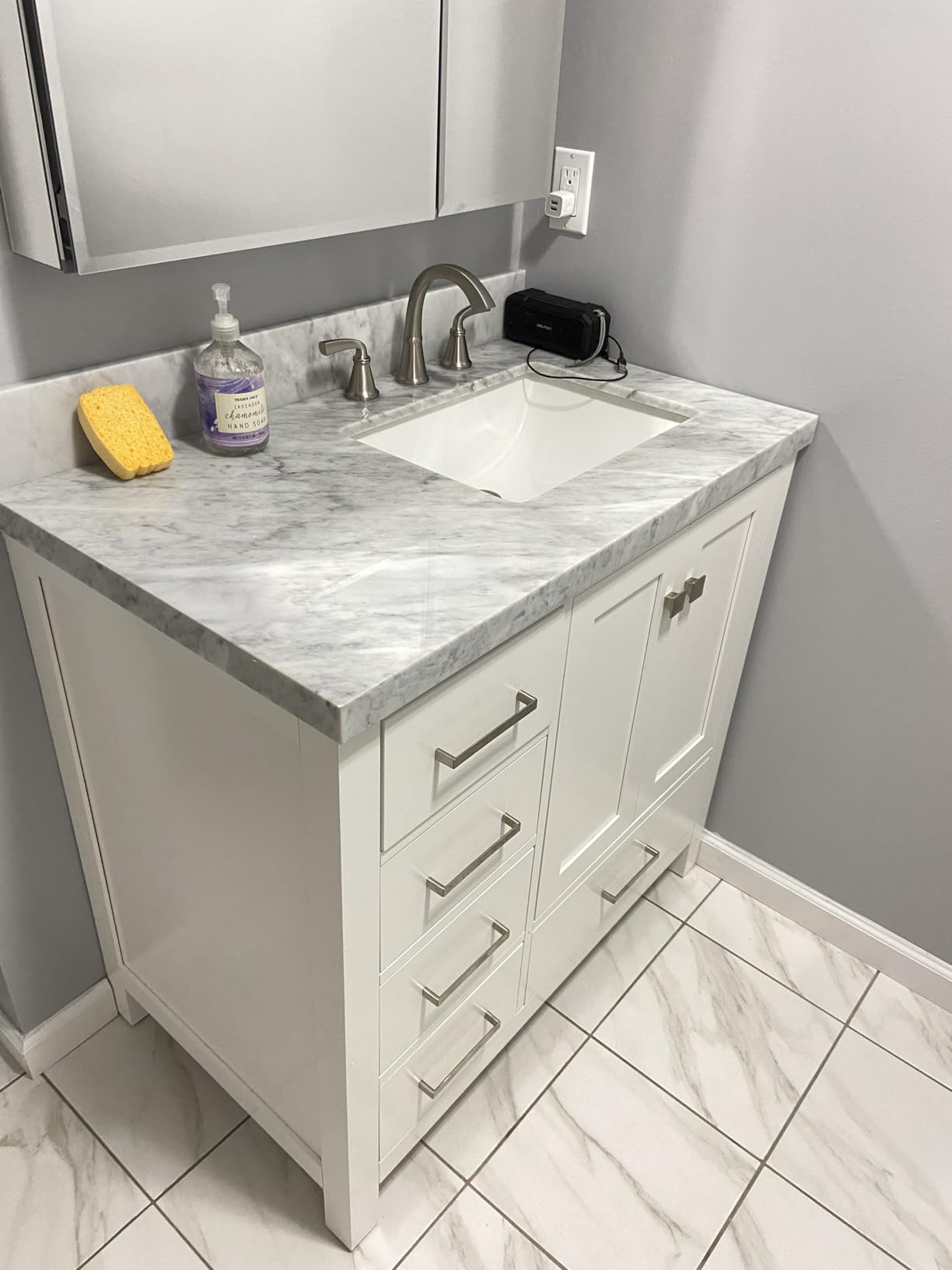 ARIEL Cambridge 36-inch Bathroom Vanity with Sink,Solid Wood, 1.5-inch Italian Carrara Marble Countertop, Single Rectangular Porcelain Sink, 2 Soft Closing Doors, 5 Dovetail Drawers, Espresso customer photo 2
