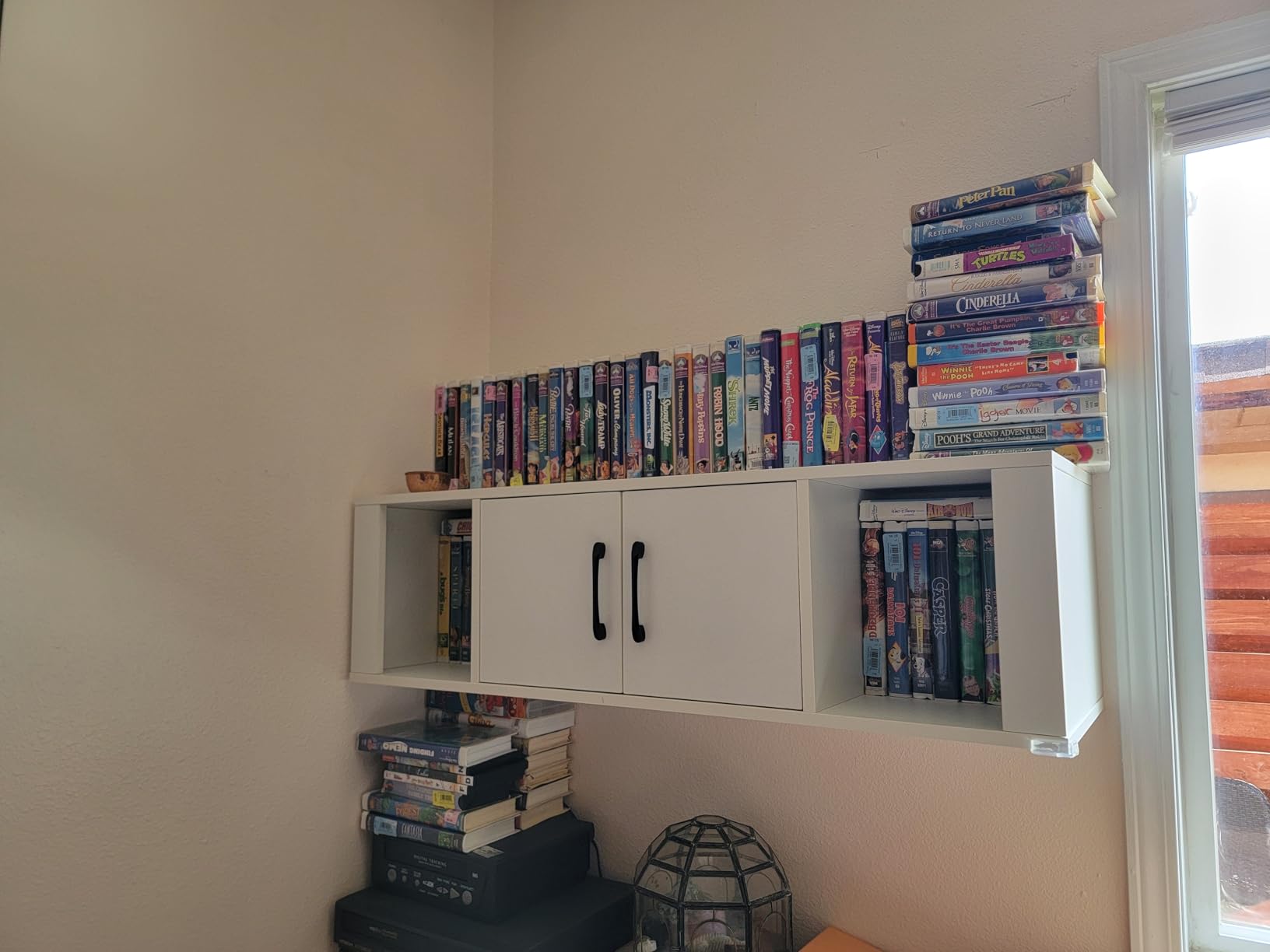 Giantex Wall Mounted Storage Cabinet 2 Cube Floating Media Hanging Desk W/2 Doors and 2 Open Shelves, Home Office Furniture for Kitchen, Bathroom, Living Room Floating Console Hutch (White) customer photo 1