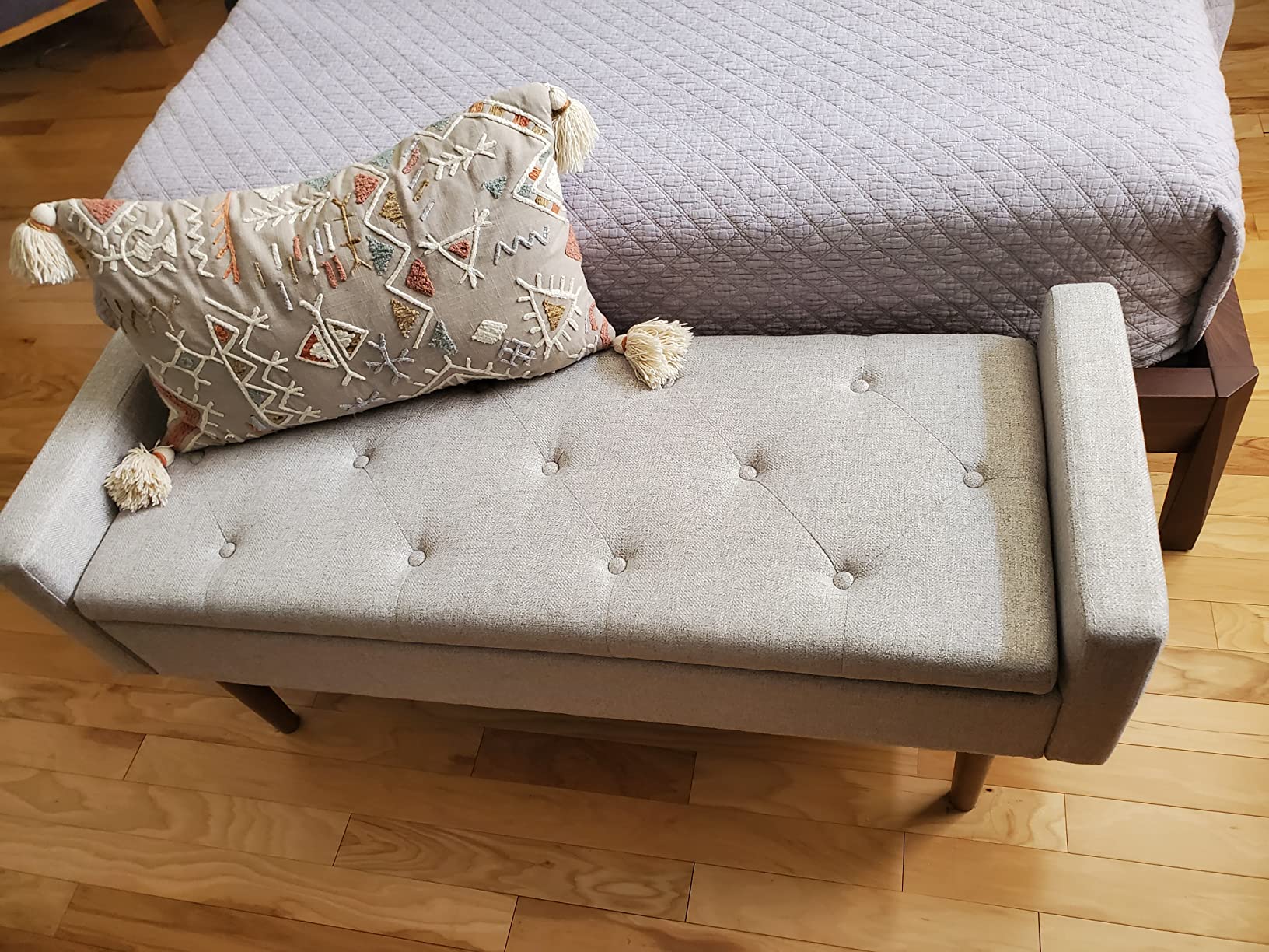 Signature Design by Ashley Briarson Tufted Upholstered Accent Bench with Storage, Hinged Seat, Raised Edges, Wood, Fabric Upholstery, Wood Legs, Light Brown Finish, Beige customer photo 1