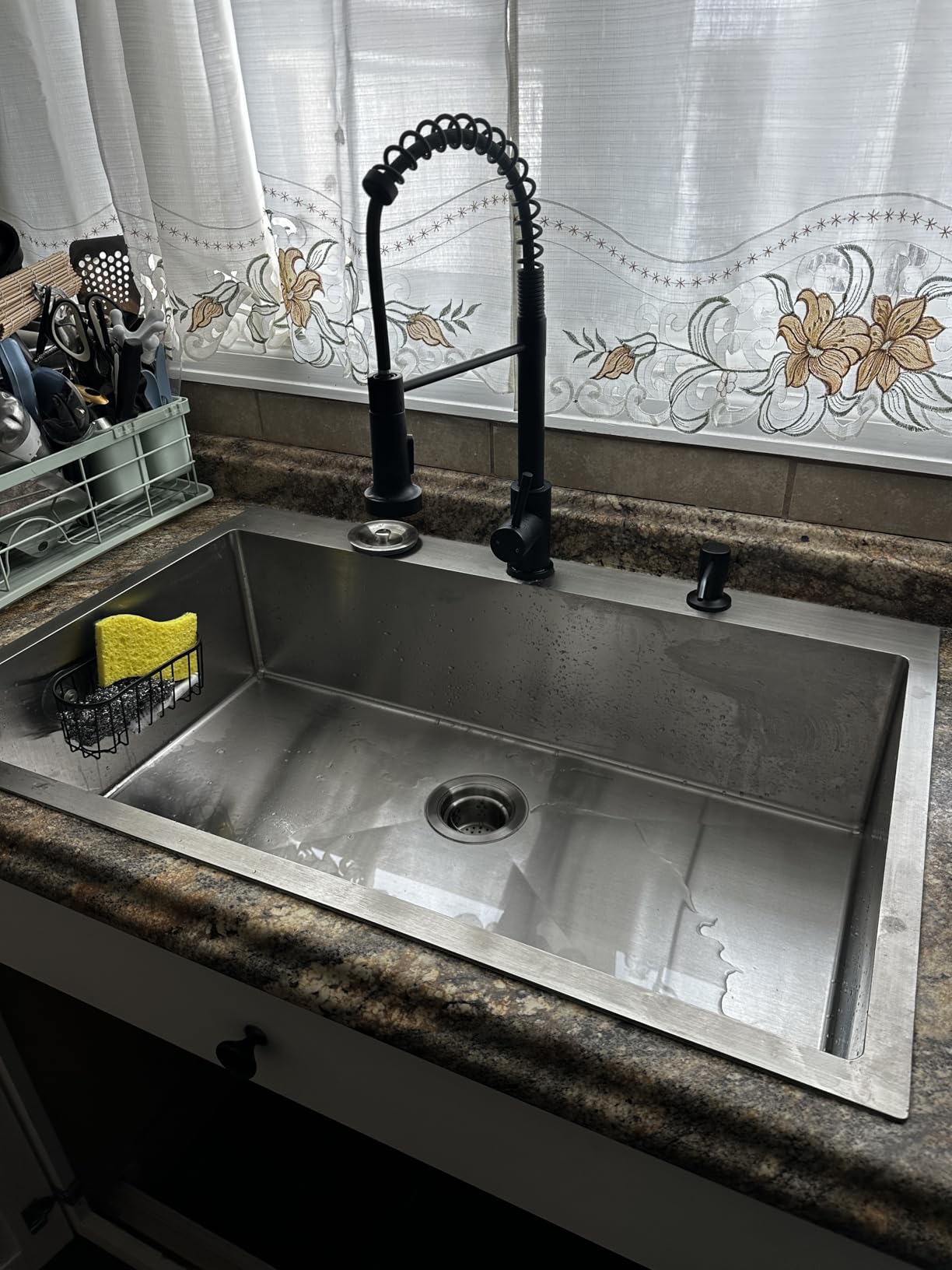 KINGO HOME 33 inch Black Farmhouse Sink, 16 Gauge Double Ledges Stainless Steel Farmhouse Kitchen Workstation Sink, All In One Apron Front Deep Single Bowl Kitchen Farm Sytle Farmer Sinks 33