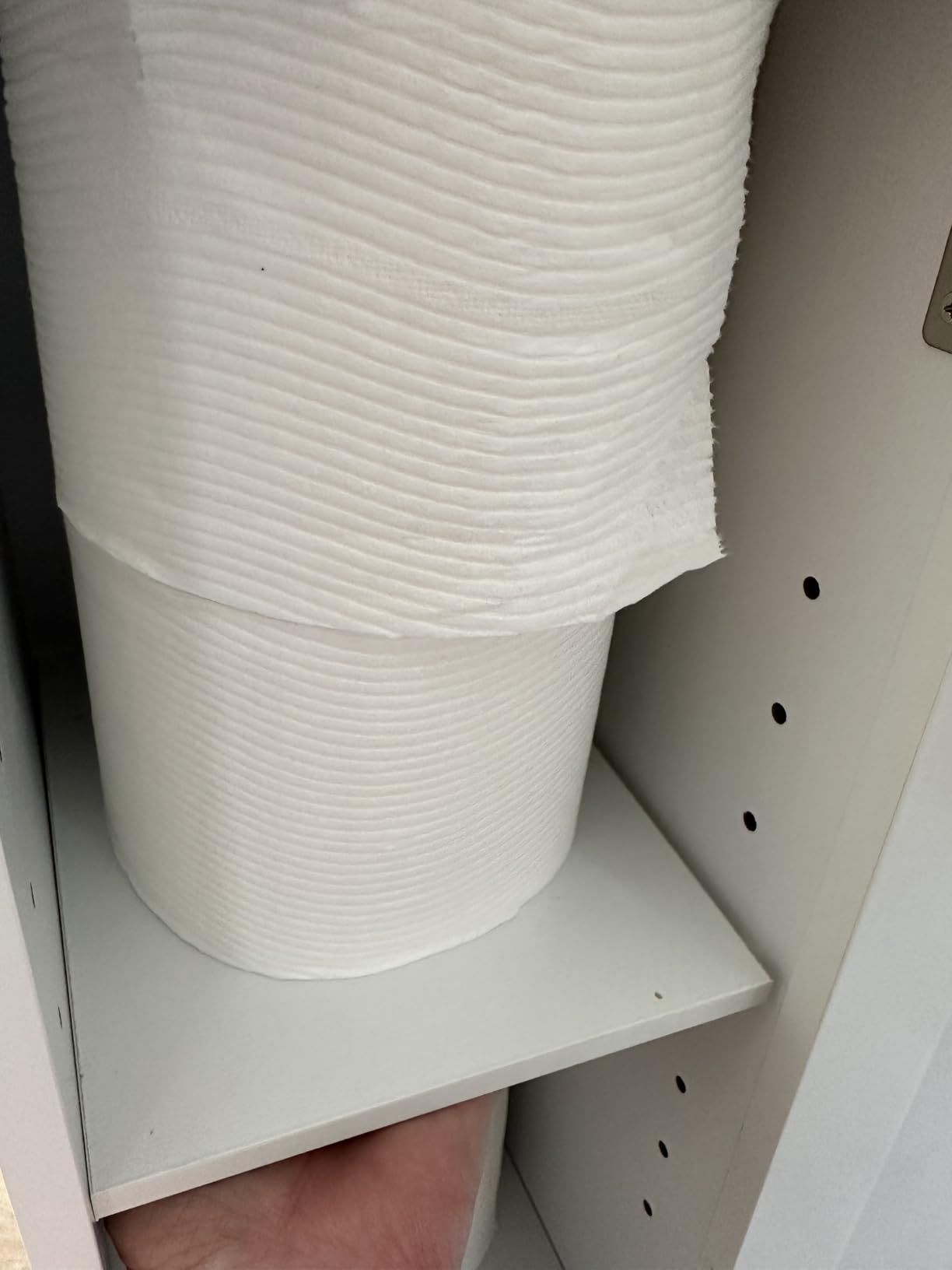 VASAGLE Small Storage Corner Floor Cabinet with Door, 7.9 x 7.1 x 31.5 Inches, Narrow Toilet Paper Storage Holder, Adjustable Shelves, for Bathroom, Living Room, Small Spaces, Cloud White UBBC310W01 customer photo 1