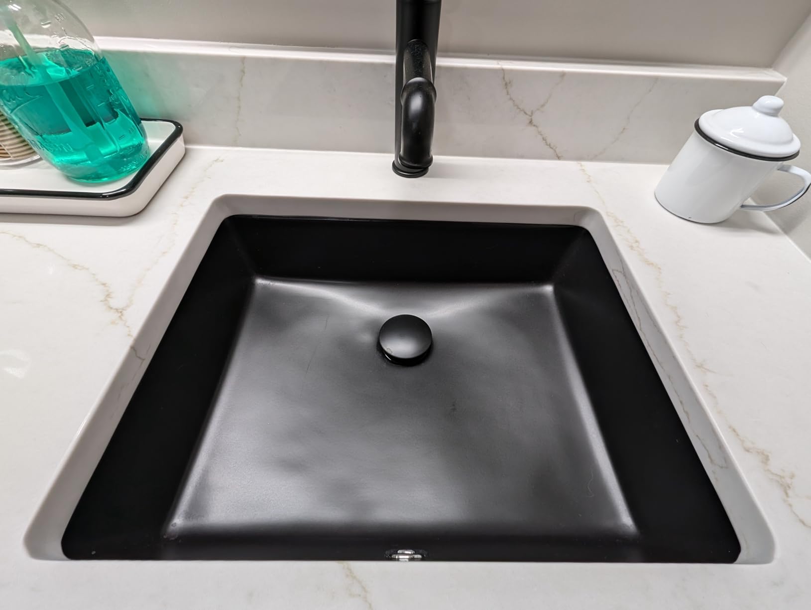 DeerValley Ally Undermount Bathroom Sink, 21'' x 14.72'' Rectangle Vessel Sink Modern Bathroom Sink White Ceramic Vanity Sink with Overflow DV-1U101 customer photo 1