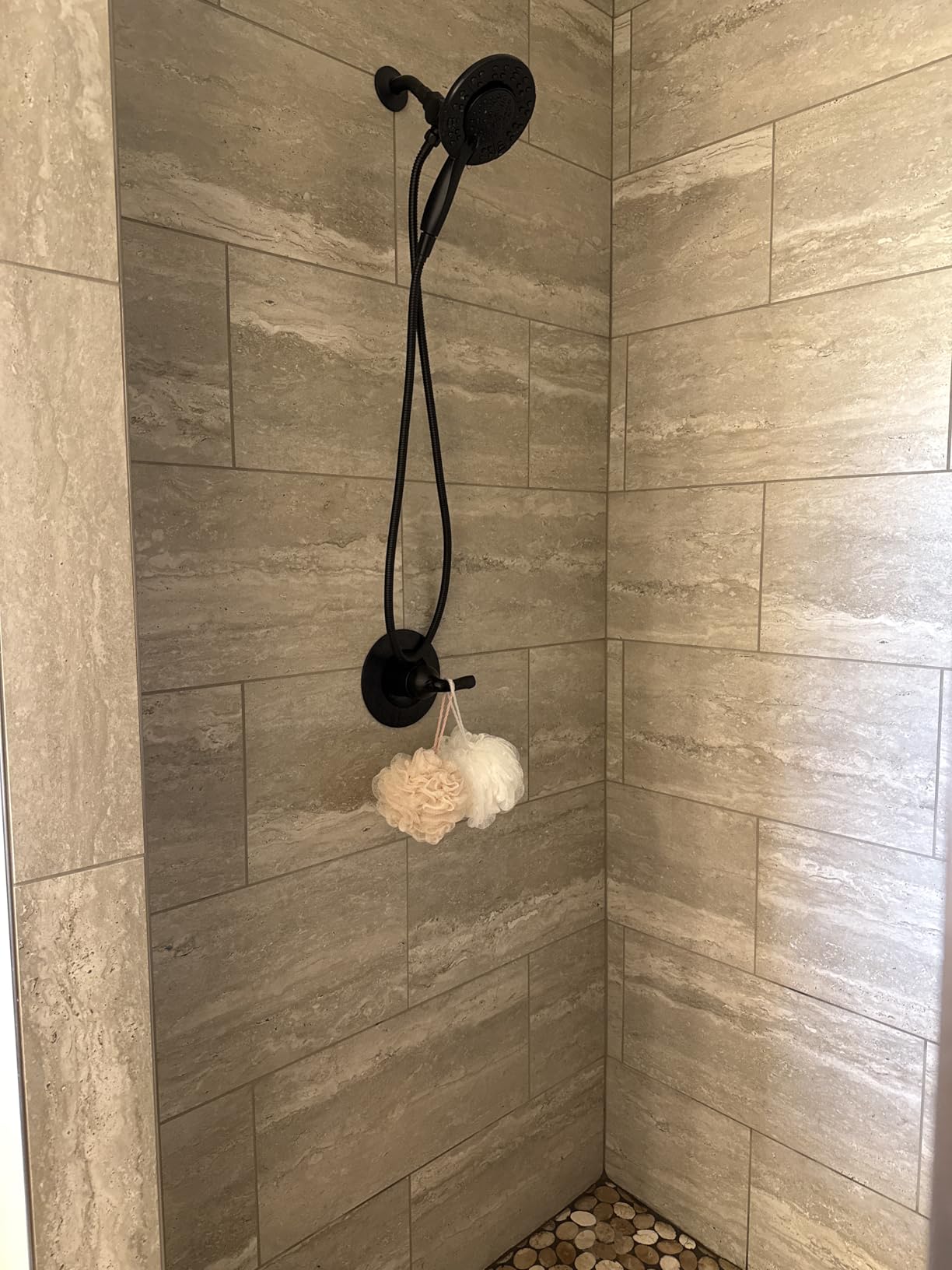 Delta Arvo 14 Series Matte Black Shower Faucet Set with In2ition 2-in-1 Dual Shower Head with HandHeld Spray Combo, Valve Trim Kit, Matte Black 142840-BL-I (Valve Included) customer photo 1