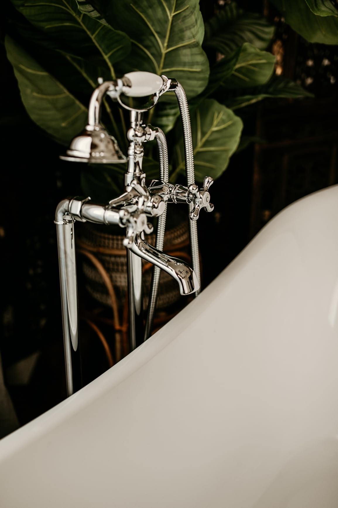 gotonovo Freestanding Bathtub Faucet Floor Mount Tub Filler with Double Cross Knobs 360 Rotation Spout High Flow Floor Standing Bathtub Shower Trumpet Shape Handheld Spray Brushed Nickel customer photo 2