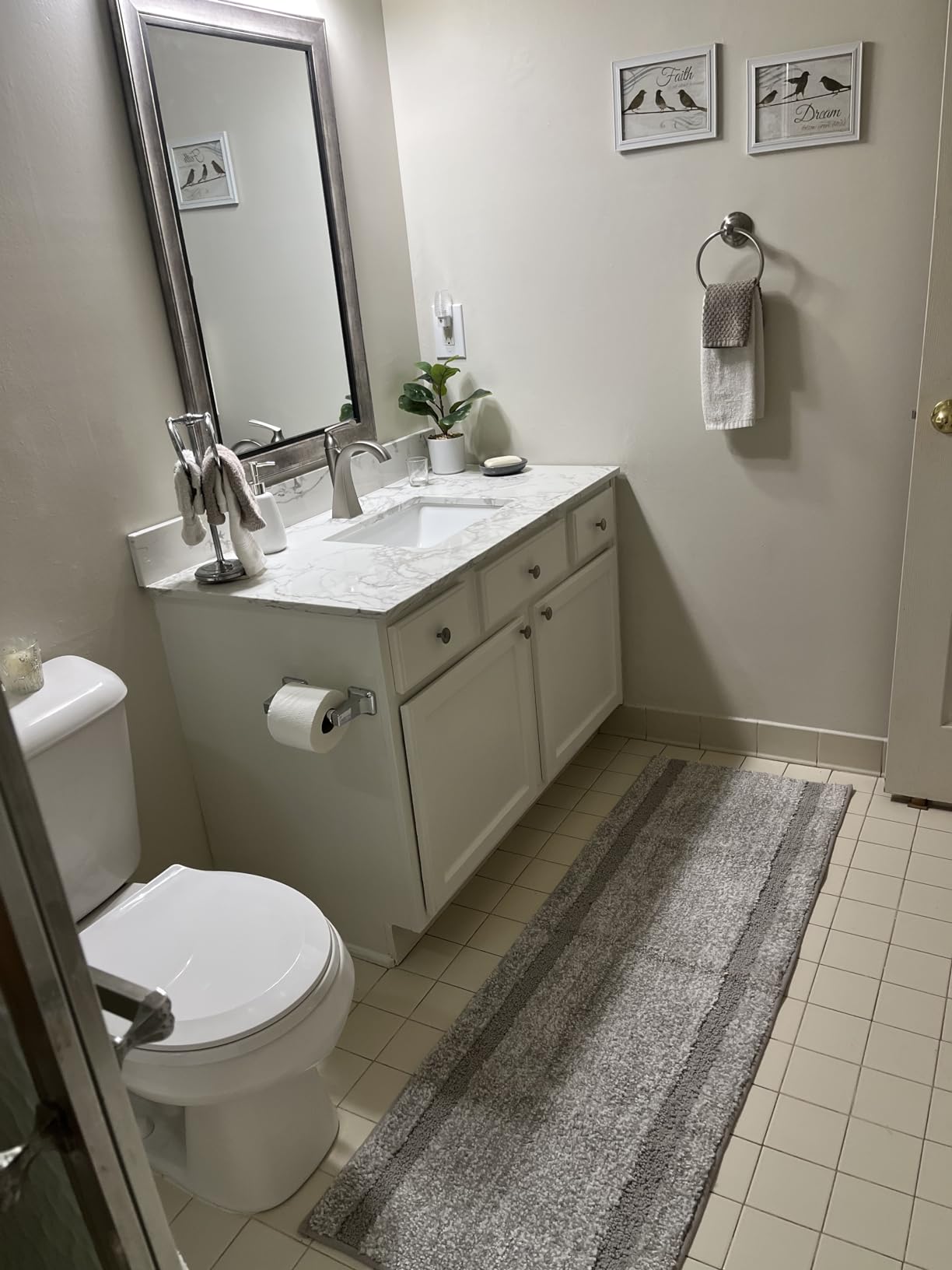 31 Inch Marble Vanity Top with Undermounted Rectangular Ceramic Sink & Backsplash, White Carrara Engineered Stone Countertop Vanity Sink Top for Bathroom 3 Pre-Drilled Hole customer photo 2