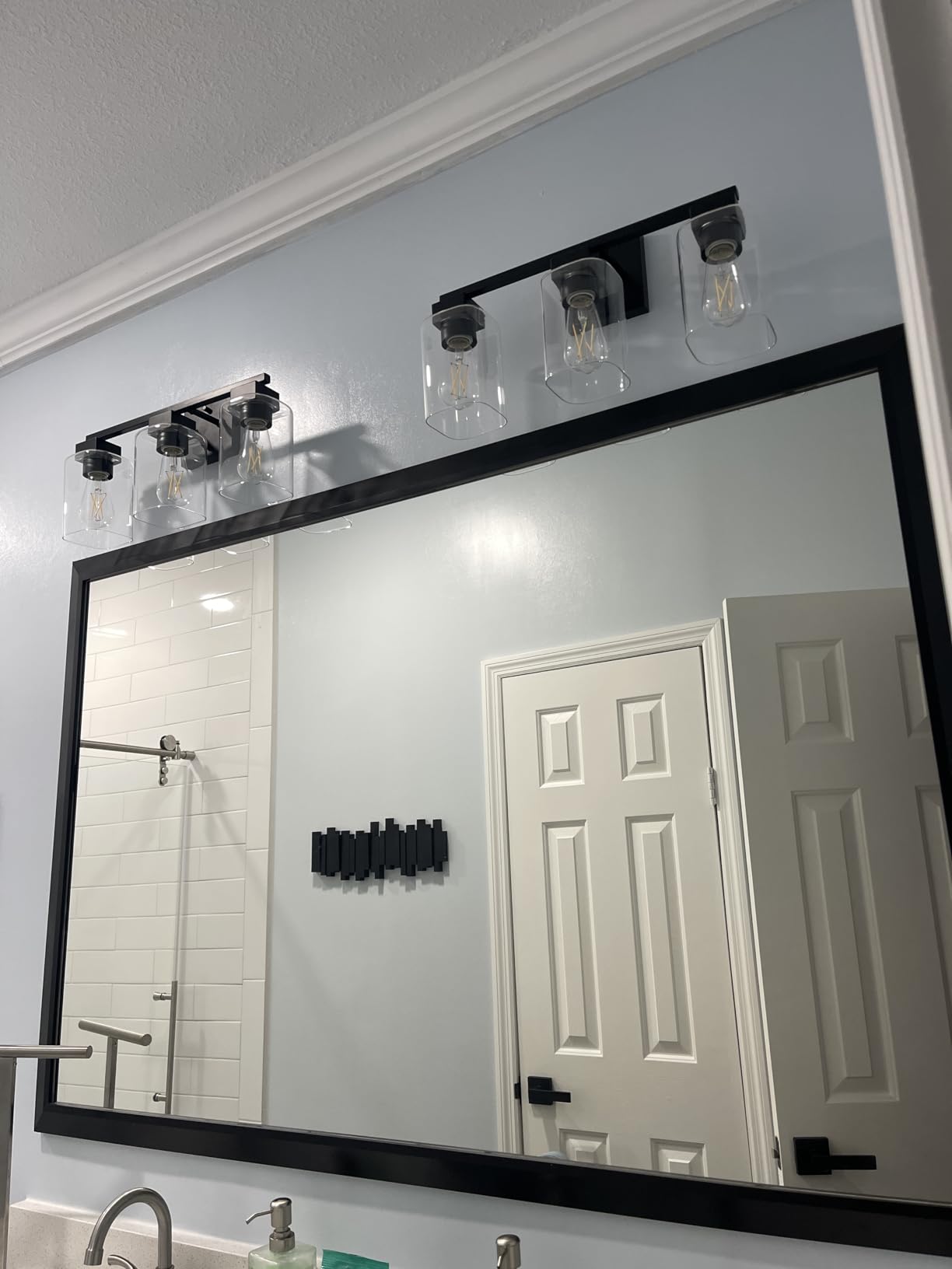 Matte Black Bathroom Vanity Light, 3-Light Vanity Lighting fixtures Over Mirror, Square Design & UL Certification, Wall Sconces with Clear Glass Shades, E26 Socket (Bulbs Not Included) customer photo 2