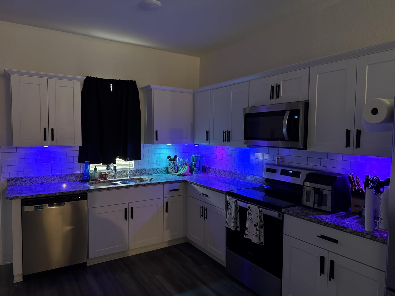 TECOMLIGHT LED Puck Lights with Remote Control, Battery Operated Wireless Closet Light, Under Cabinet Lighting Stick on Tap Push Lights, Color Changing Under Counter Light for Kitchen, 6 Pack - Black customer photo 1