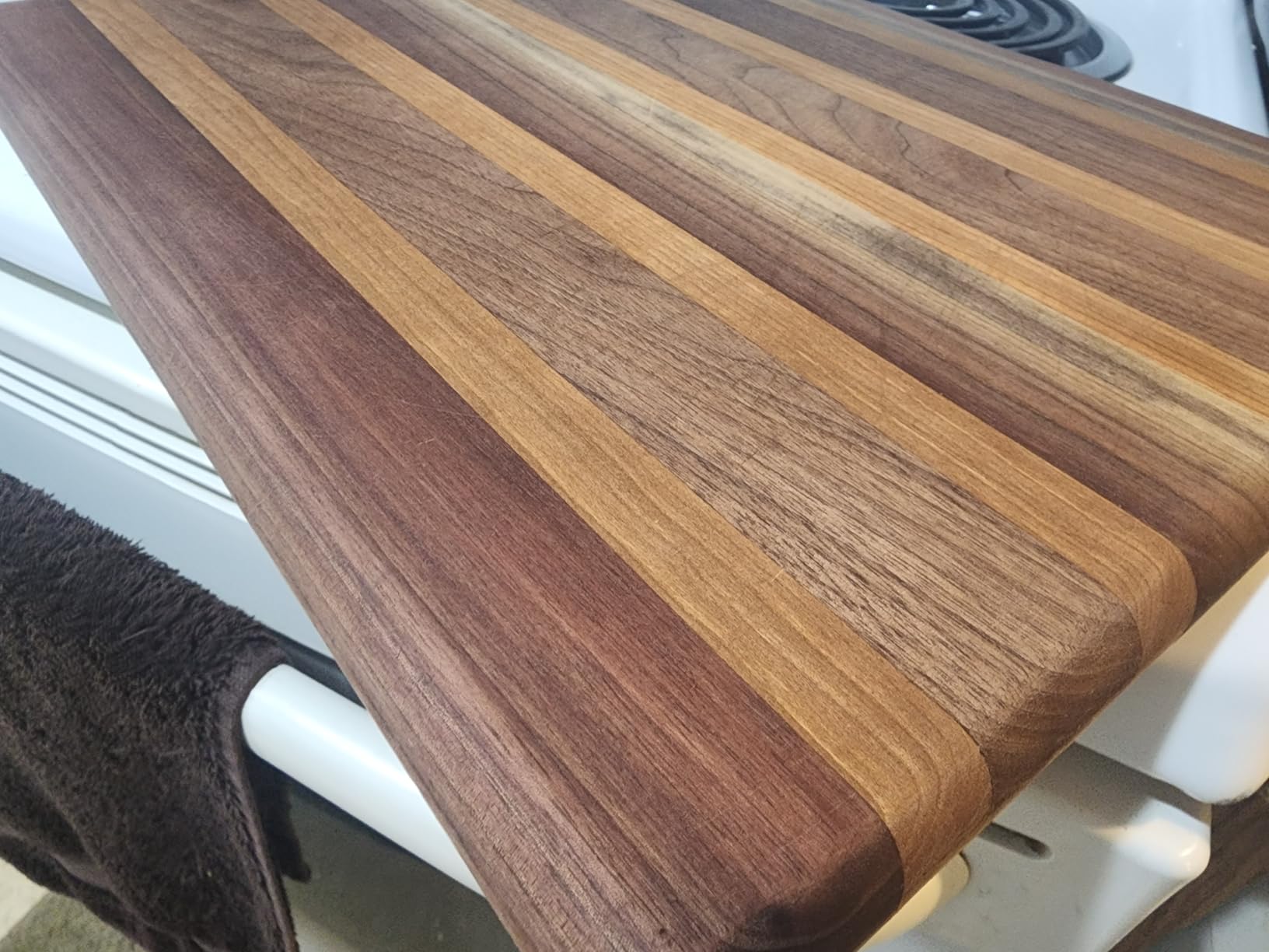 Kate Naturals Mineral Oil for Wood Cutting Board, Butcher Block, and Knife. Food Grade Mineral Oil for Wooden Cutting Board & Utensils (8oz, Food Safe) customer photo 1