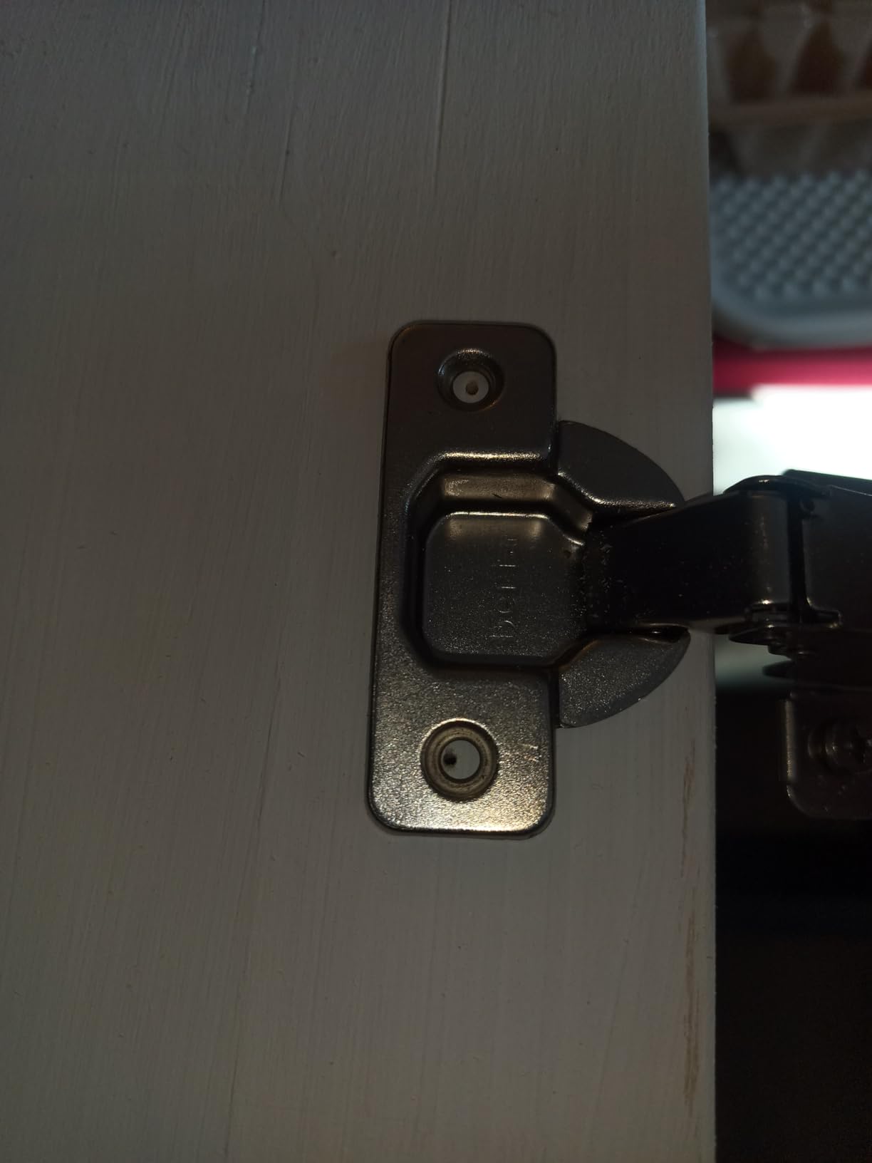 Milescraft 1342 Euro Hinge Jig - Concealed Hinge Jig, Drilling Guide, Drill Guide Jig for Framed and Frameless Cabinets. Metal Drill Guide Produces Perfect Hinge Holes. 35 mm Forstner Bit Included customer photo 1