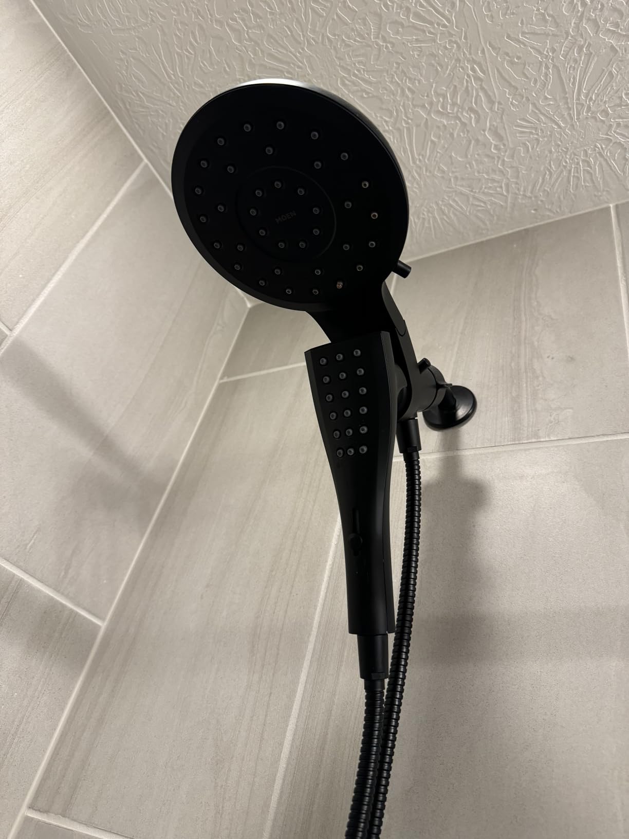 Moen Verso Matte Black Eight-Function 7