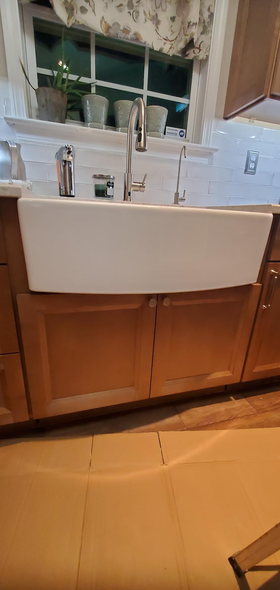 DeerValley White Kitchen Sink 36 Inch, Fireclay Farmhouse Sink, Apron Front Single Bowl Deep Drop-in Farm Sinks with Grid & Strainer customer photo 2