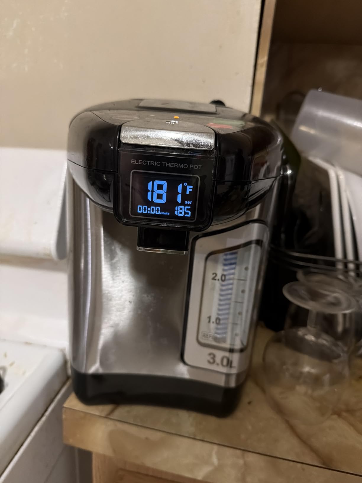 NutriChef Digital Water Boiler and Warmer - 4L/4.23 Qt Stainless Electric Hot Water Dispenser w/ LCD Display, Rotating Base, Keep Warm, Auto Shut Off, Safety Lock, Instant Heating for Coffee & Tea customer photo 1