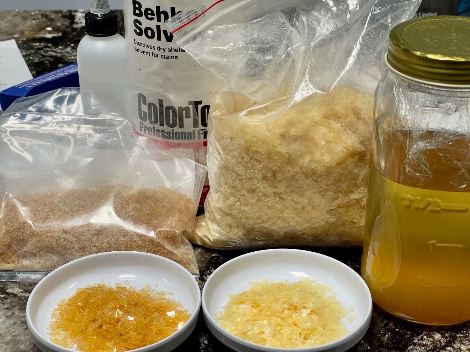Shellac Flakes 1.1 Lb/ 17.6 oz Blonde Shellac Finish for Home Wood Craft Decoration customer photo 1
