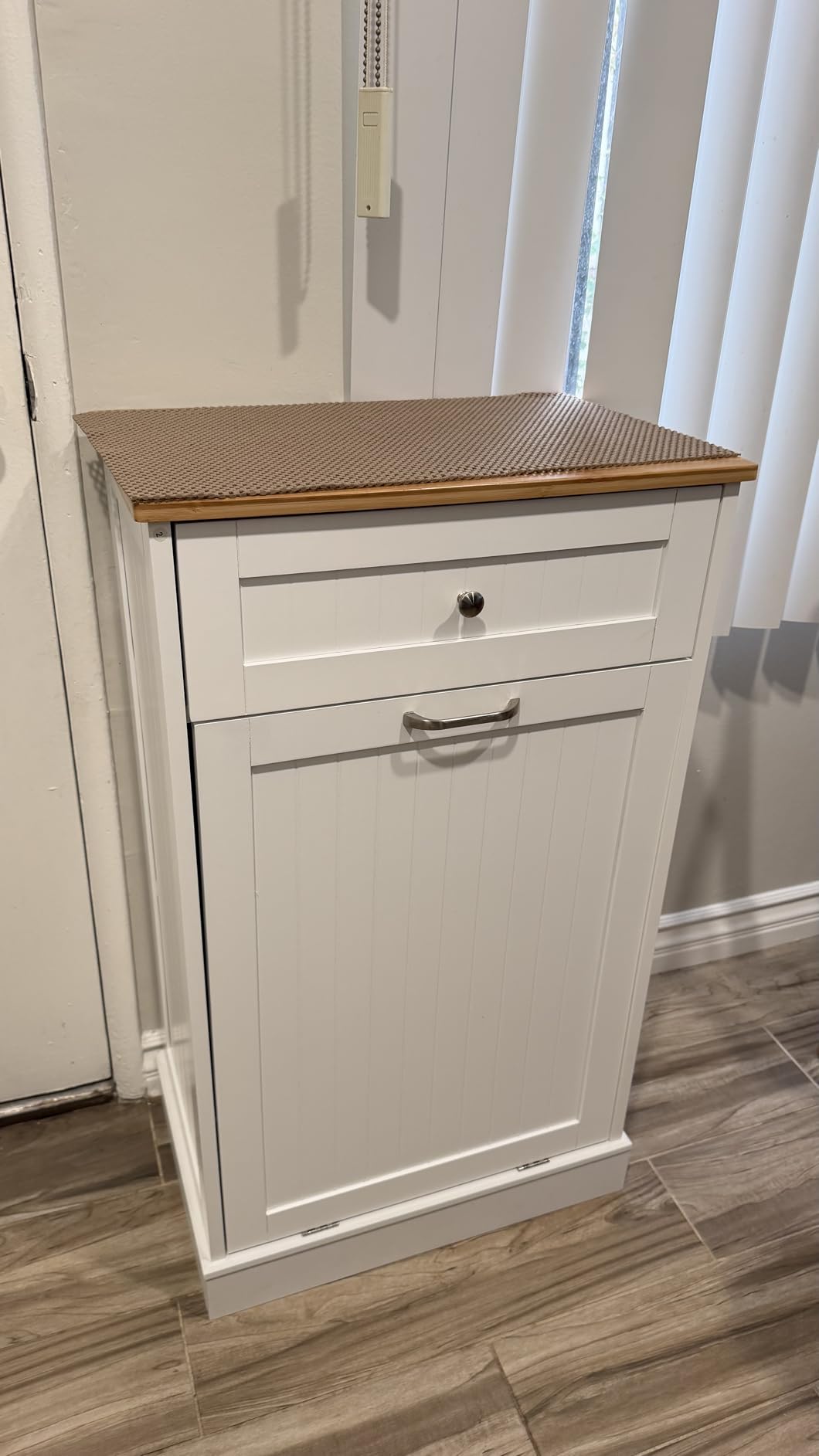 GAZHOME 10 Gallon Tilt Out Trash Cabinet, Upgrade Wooden Free Standing Recycling Trash Cabinet with Hideaway Drawer(White) customer photo 2