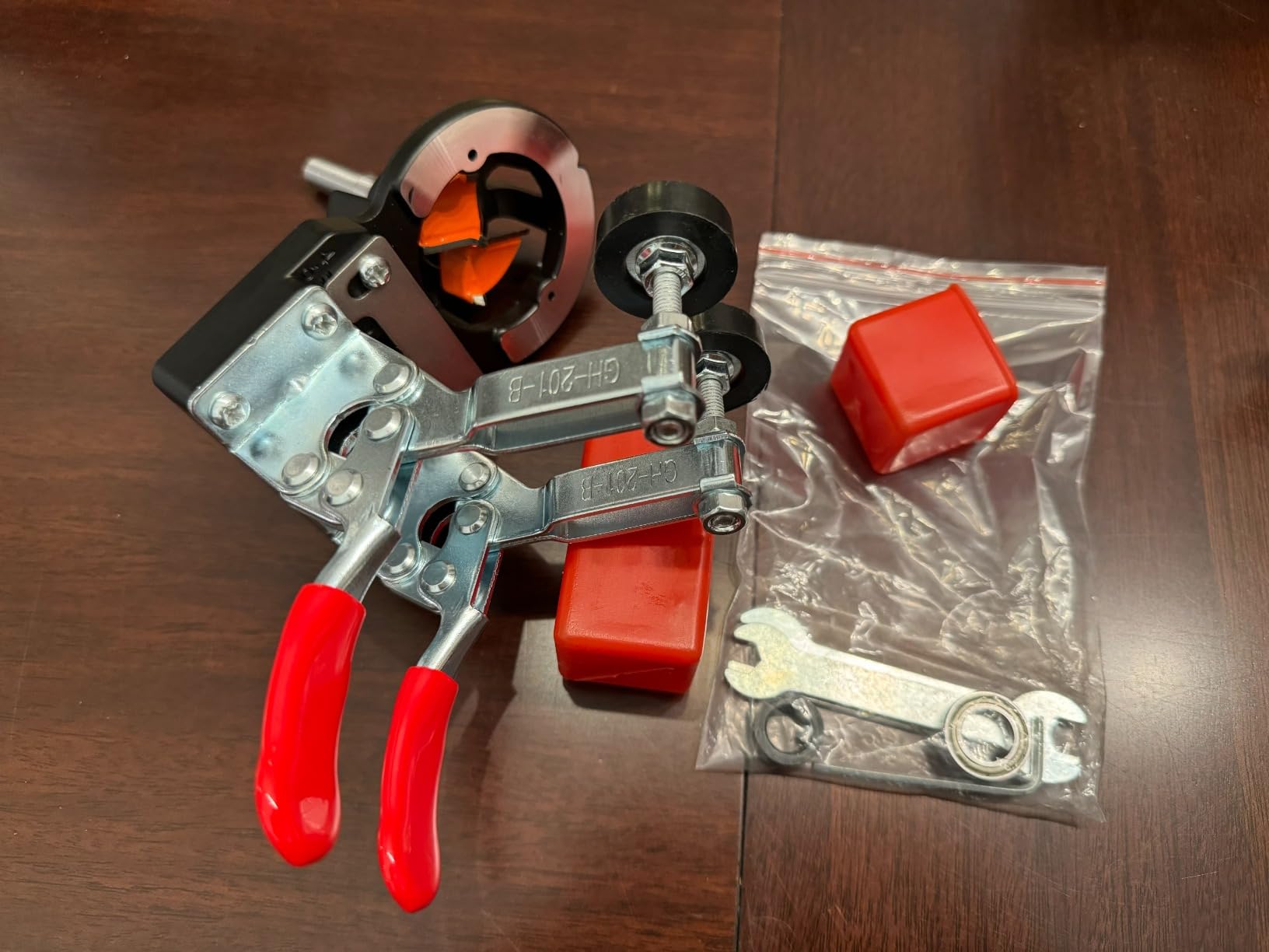 XUNTOP 35mm Concealed Hinge Jig, Aluminum Alloy Cabinet Hinge Jig, Double Clip Fixed More Stable, Precision Door Hinge Tool for Wood Furniture Door Cabinets customer photo 1