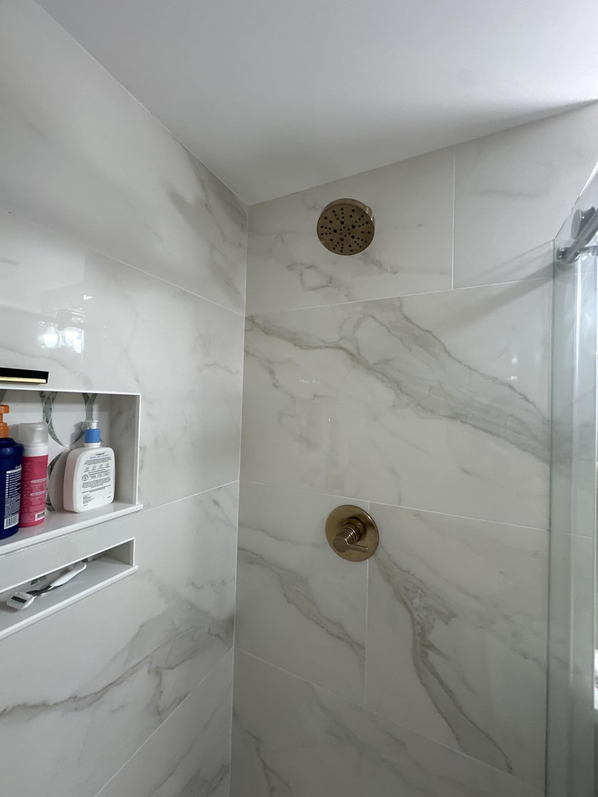 Delta Nicoli 14 Series H2Okinetic Shower Faucet Set, Brushed Gold Shower Head and Handle Set, Valve Trim Kit, Champagne Bronze 142749-CZ (Shower Valve Included) customer photo 1