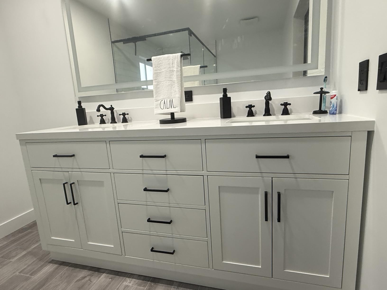 ARIEL Hepburn 72-inch Bathroom Vanity with Sink, Solid Wood, 1.5-inch Pure White Quartz Countertop & Backsplash, Double Rectangular Porcelain Sink, 4 Soft Closing Doors, 6 Dovetail Drawers, Grey customer photo 2