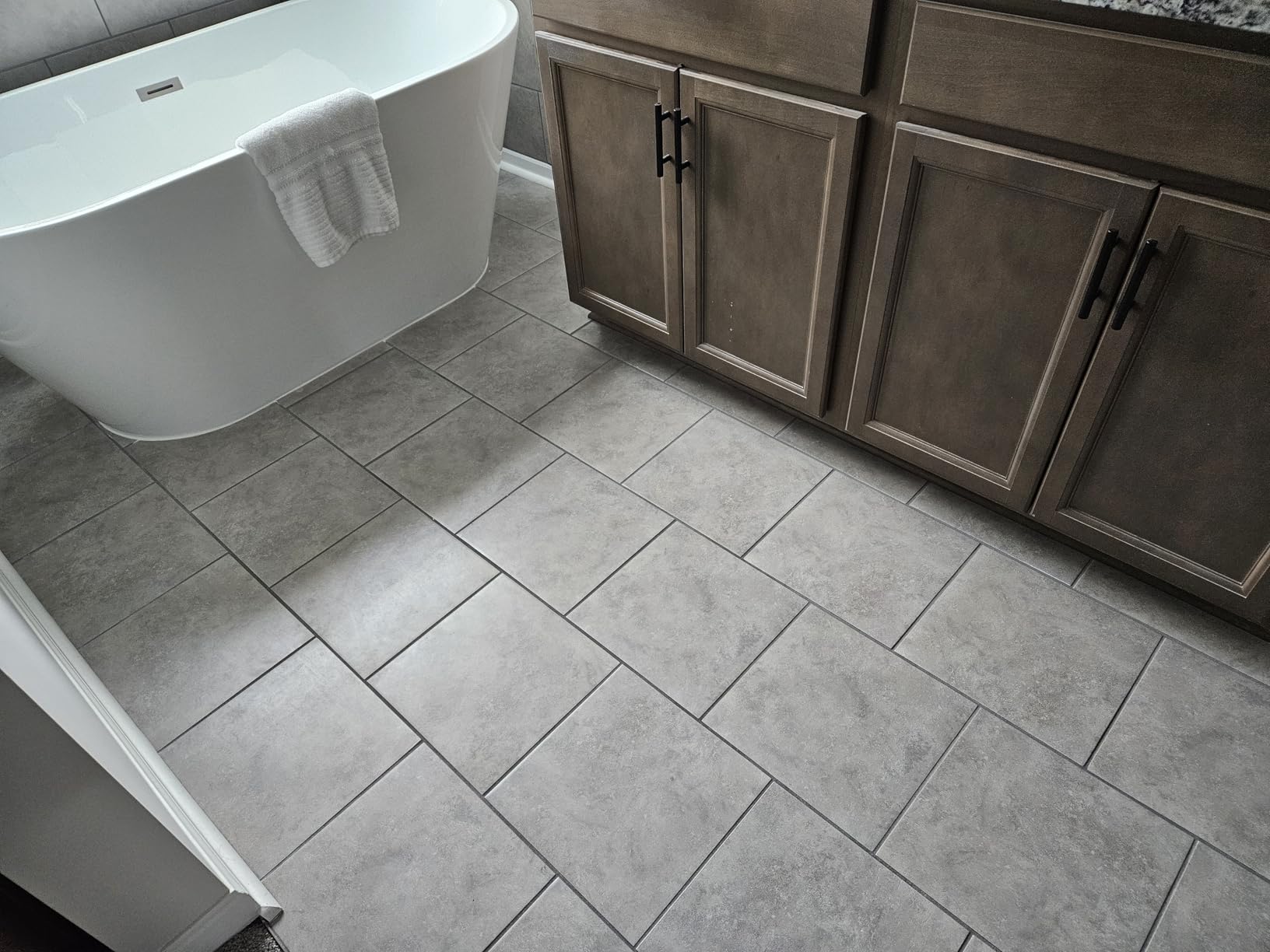 LuxHeat 40sqft Electric Radiant Floor Heating System - 120v Underfloor Heating System - Includes UDG4 Programmable Thermostat w/GFCI, Heat Cable, Uncoupling Membrane for Under Tile, Sensor & Alarm customer photo 2